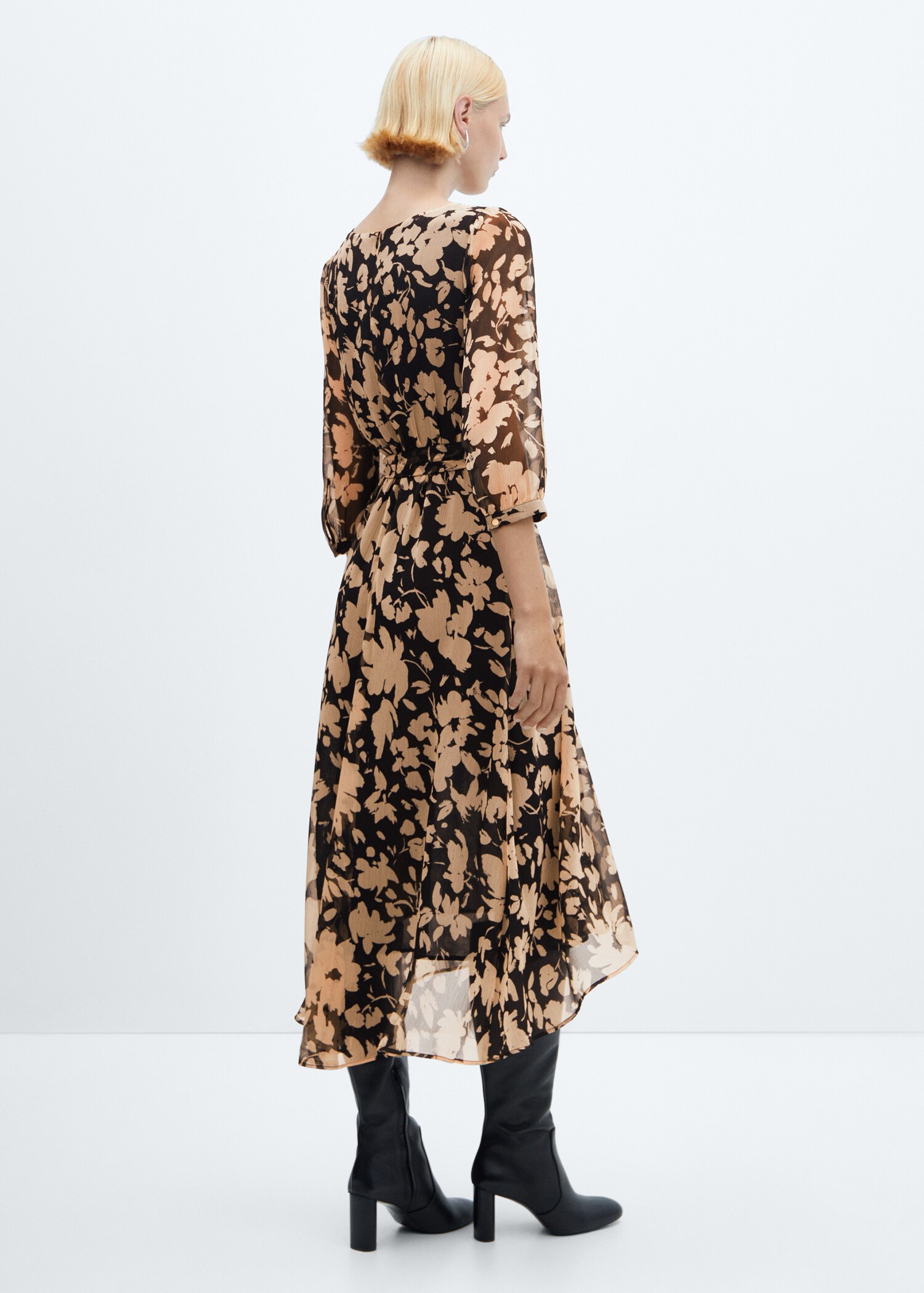 Vestido fluido com estampado floral - Verso do artigo