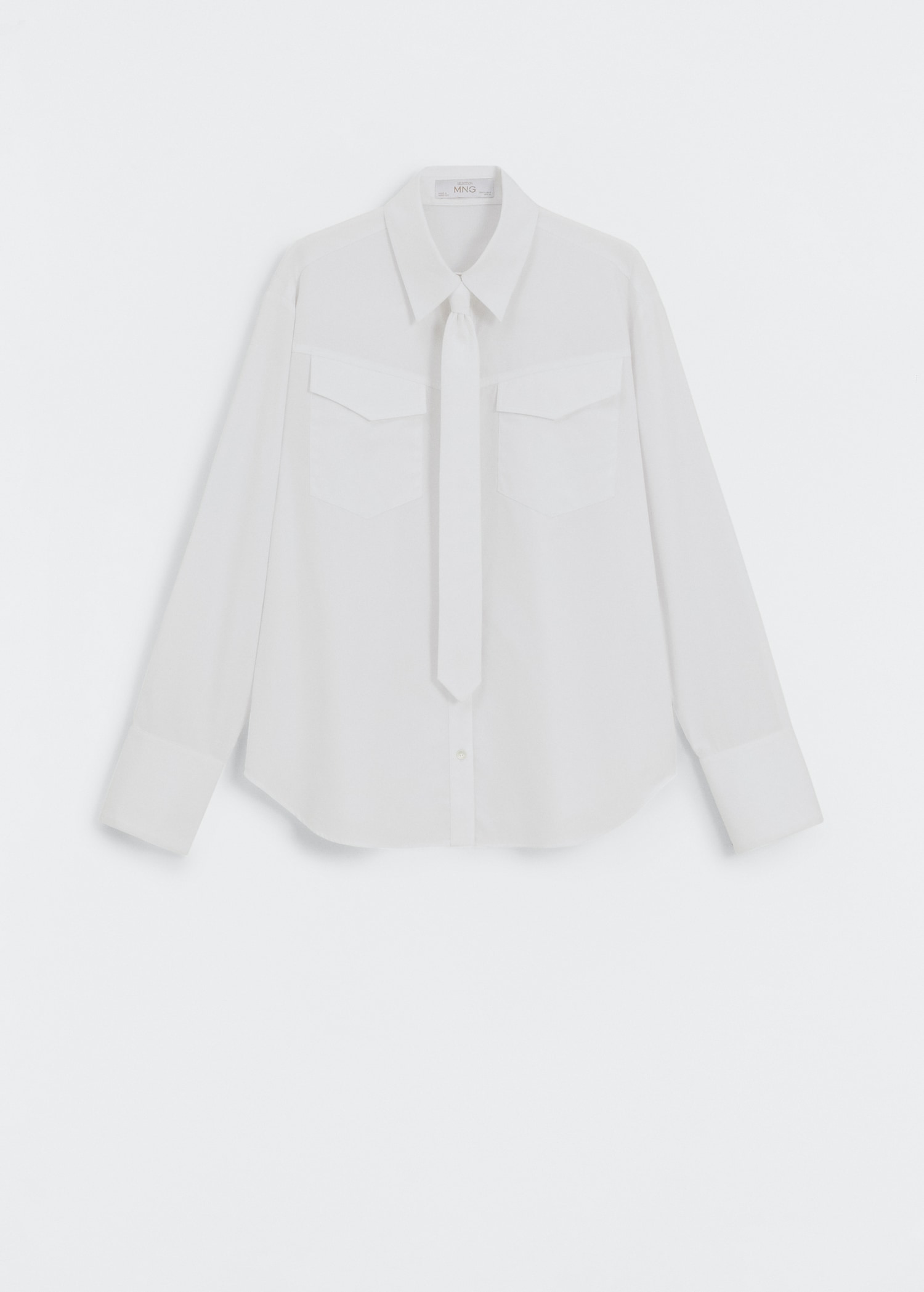 Camisa bolsillos detalle corbata - Artículo sin modelo