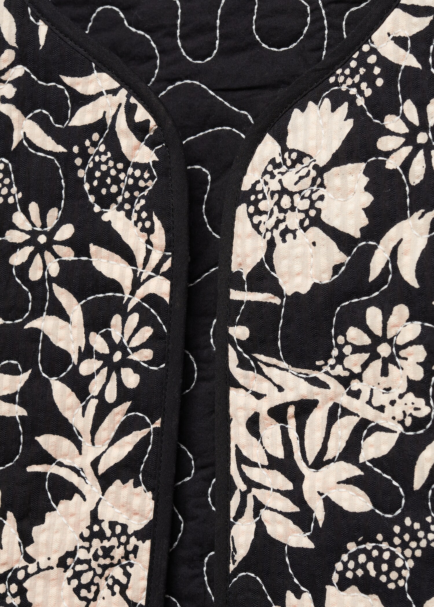 Printed gilet - Details of the article 8