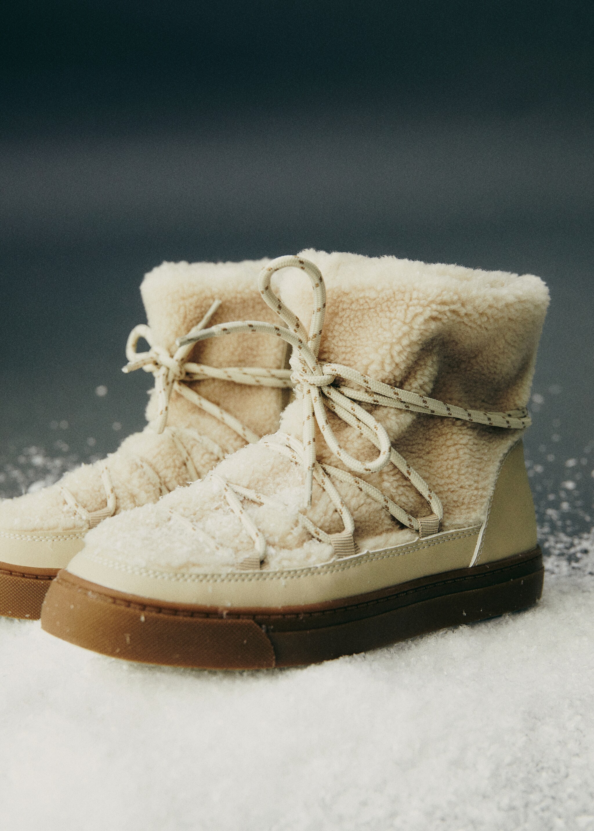 Shearling lace boots - Details of the article 5