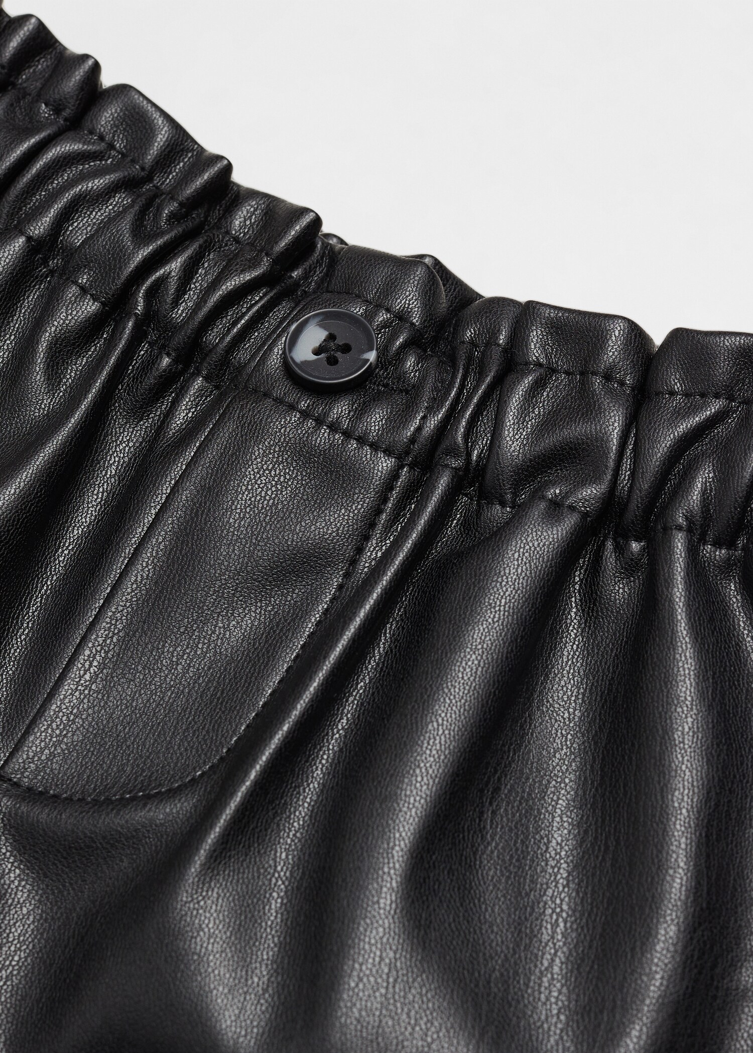 Shorts aus Kunstleder - Detail des Artikels 0