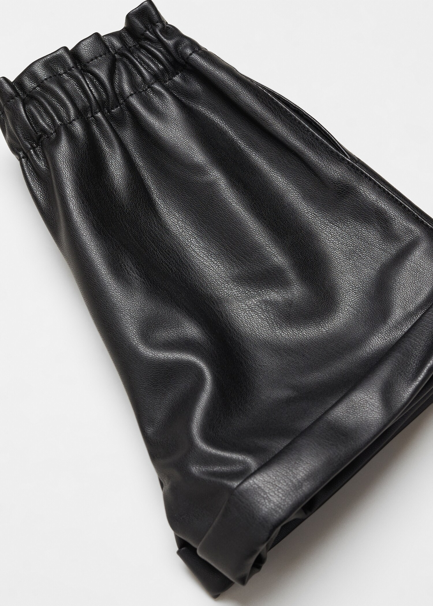 Shorts aus Kunstleder - Detail des Artikels 8