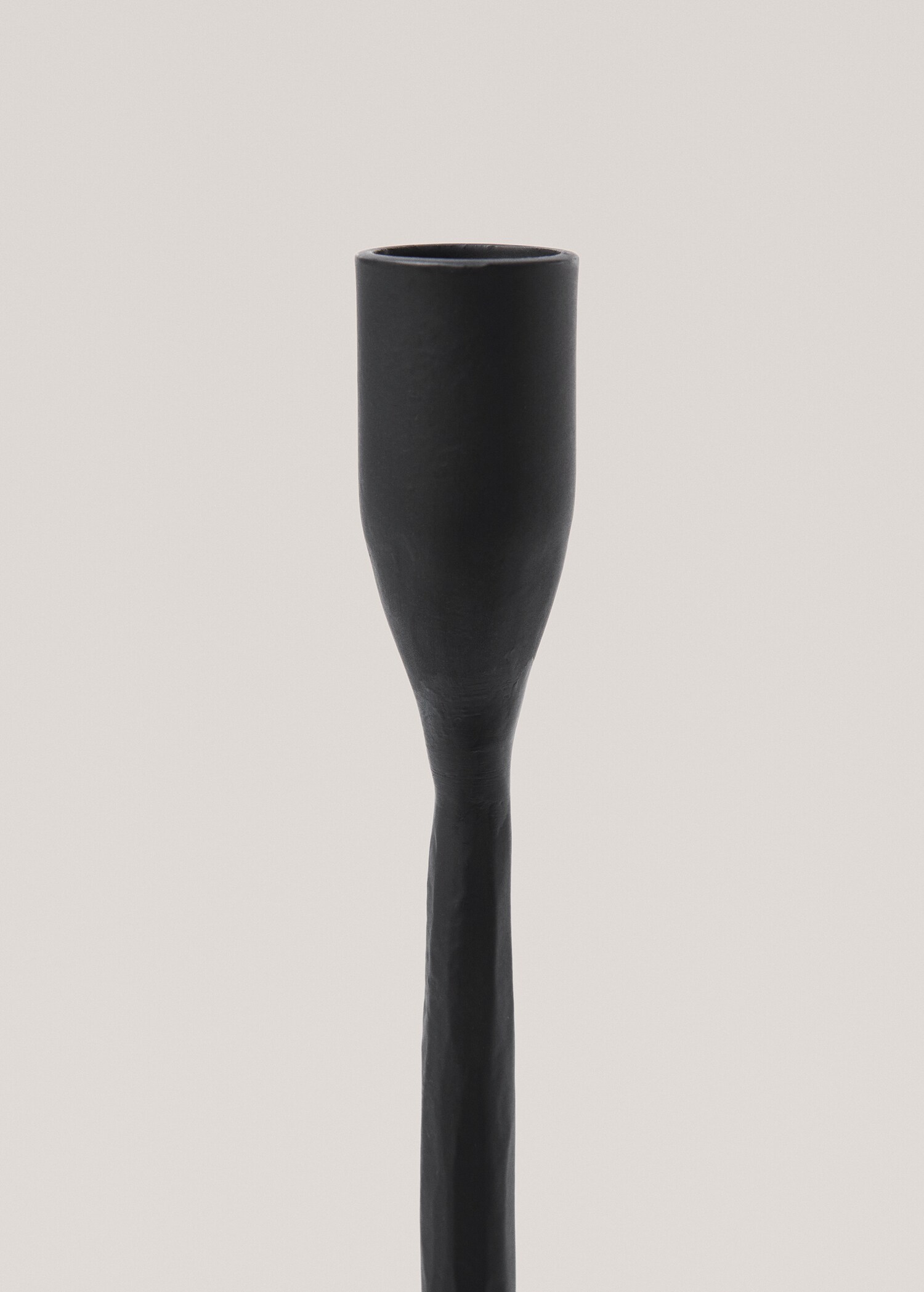 Candelabro de ferro - Pormenor do artigo 1