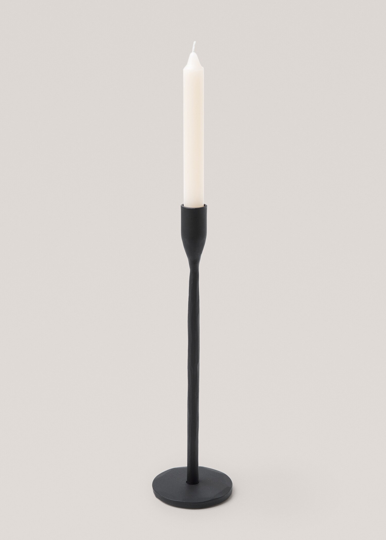 Candelabro de ferro - Pormenor do artigo 2