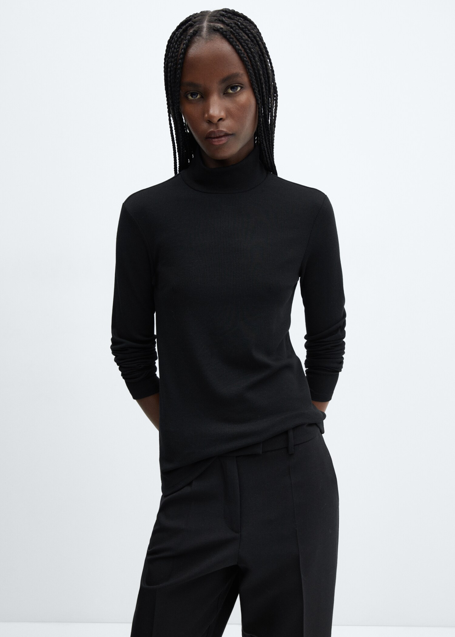 Turtleneck T-shirt - Plan mediu