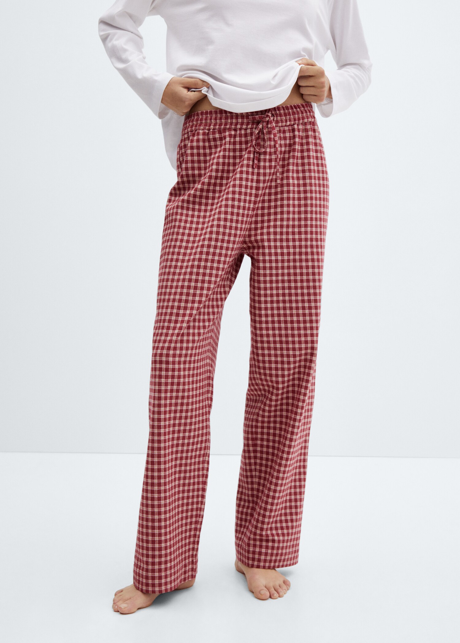 Pijama dos piezas largo cuadros - Plano medio