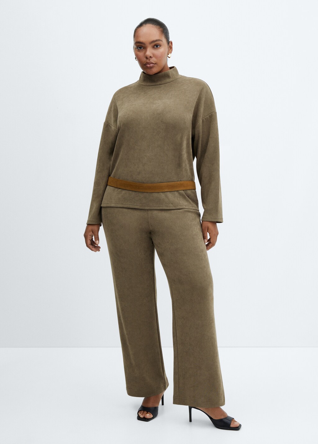 Corduroy sweatshirt with perkins neck