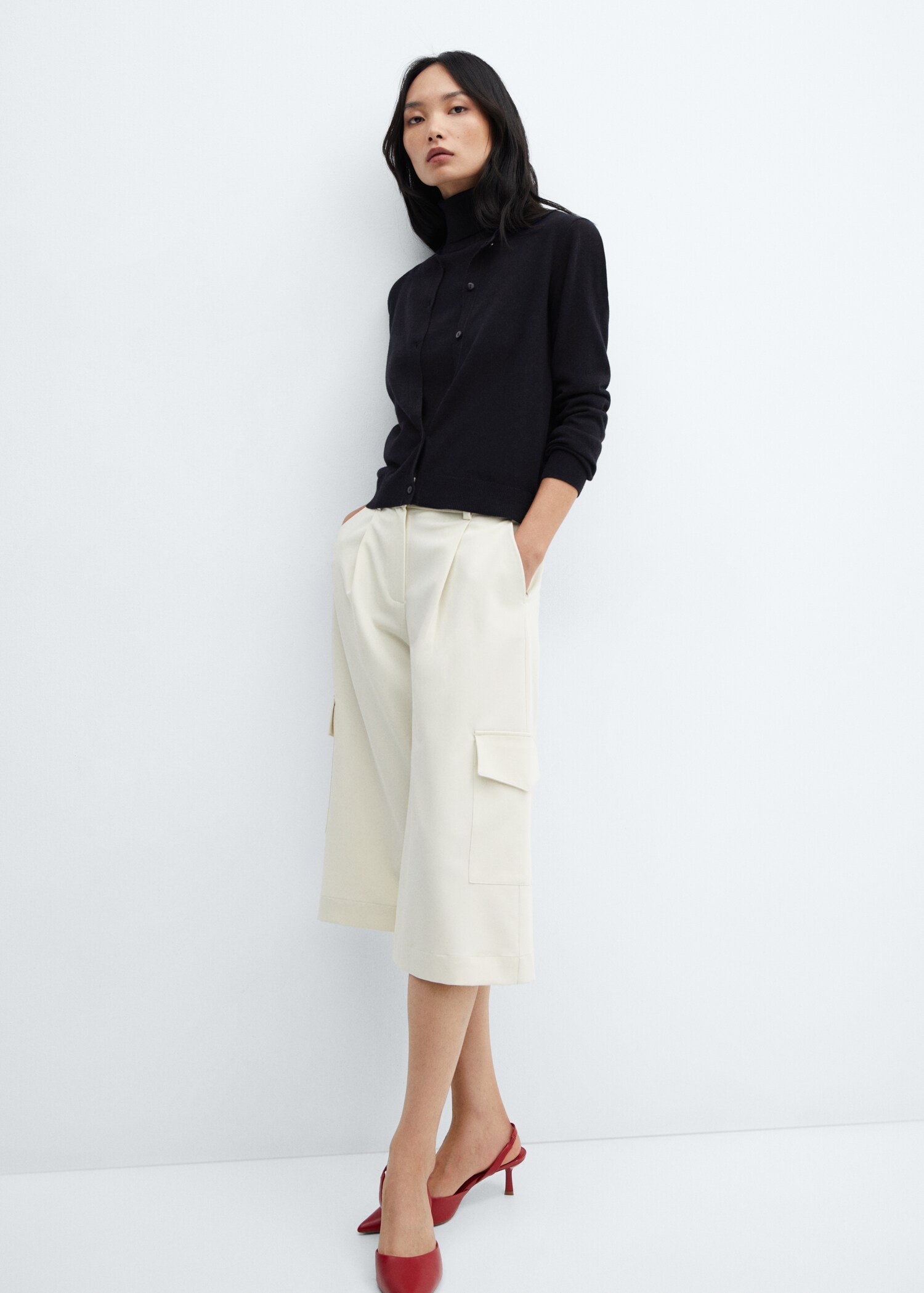Buttoned cotton cardigan - Details of the article 2