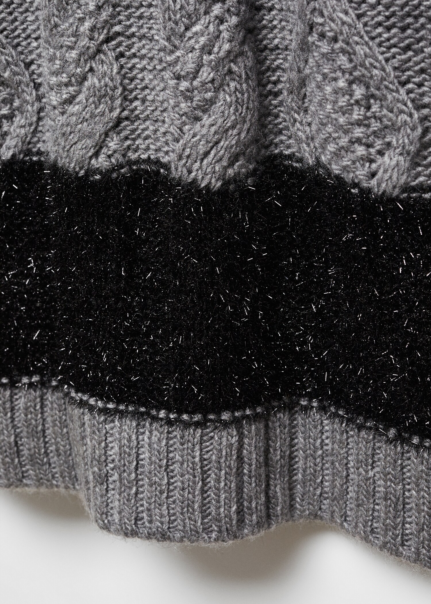 Striped sweater dress - Details of the article 8