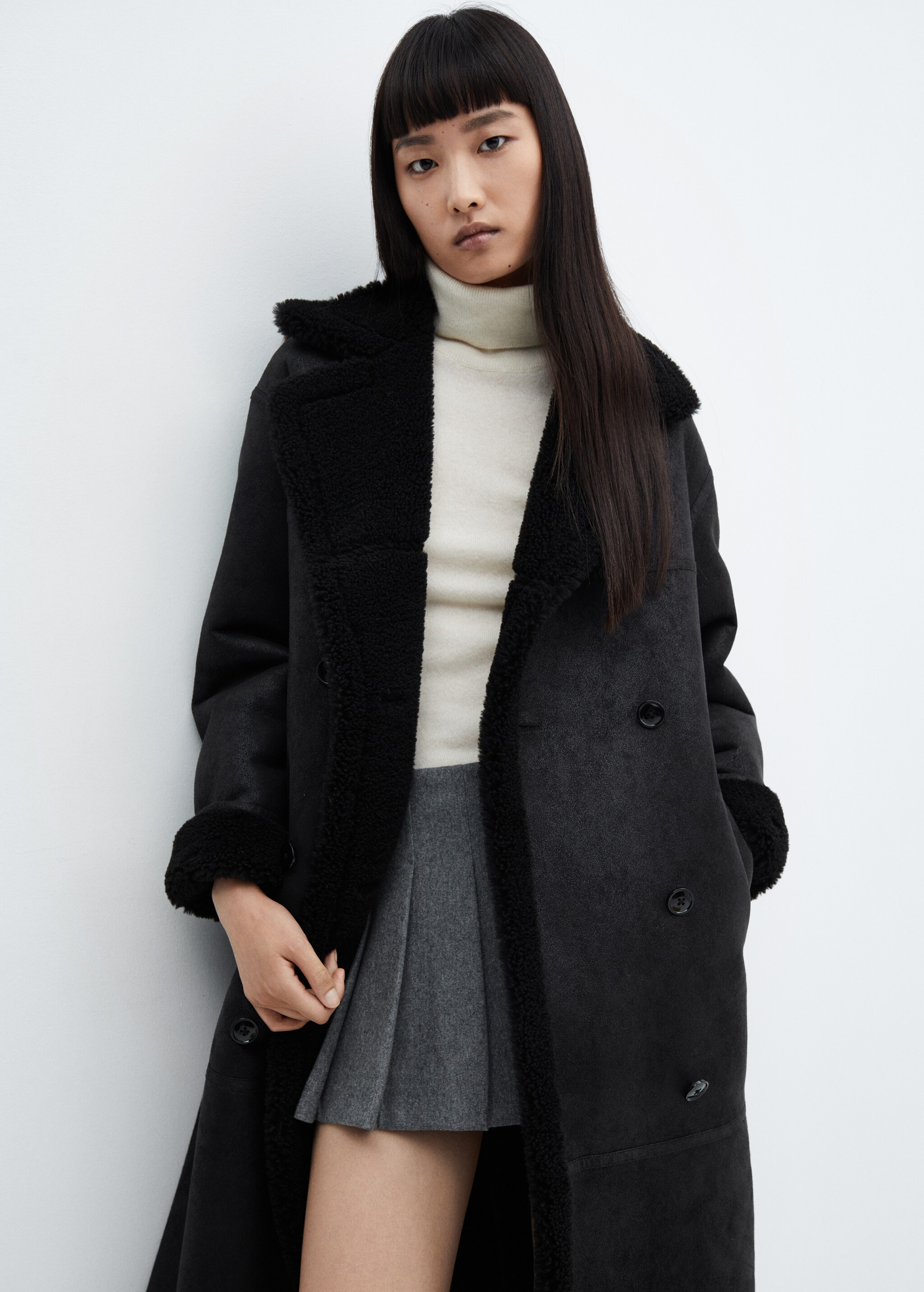 Shearling-lined fur-effect coat - Μεσαίο πλάνο