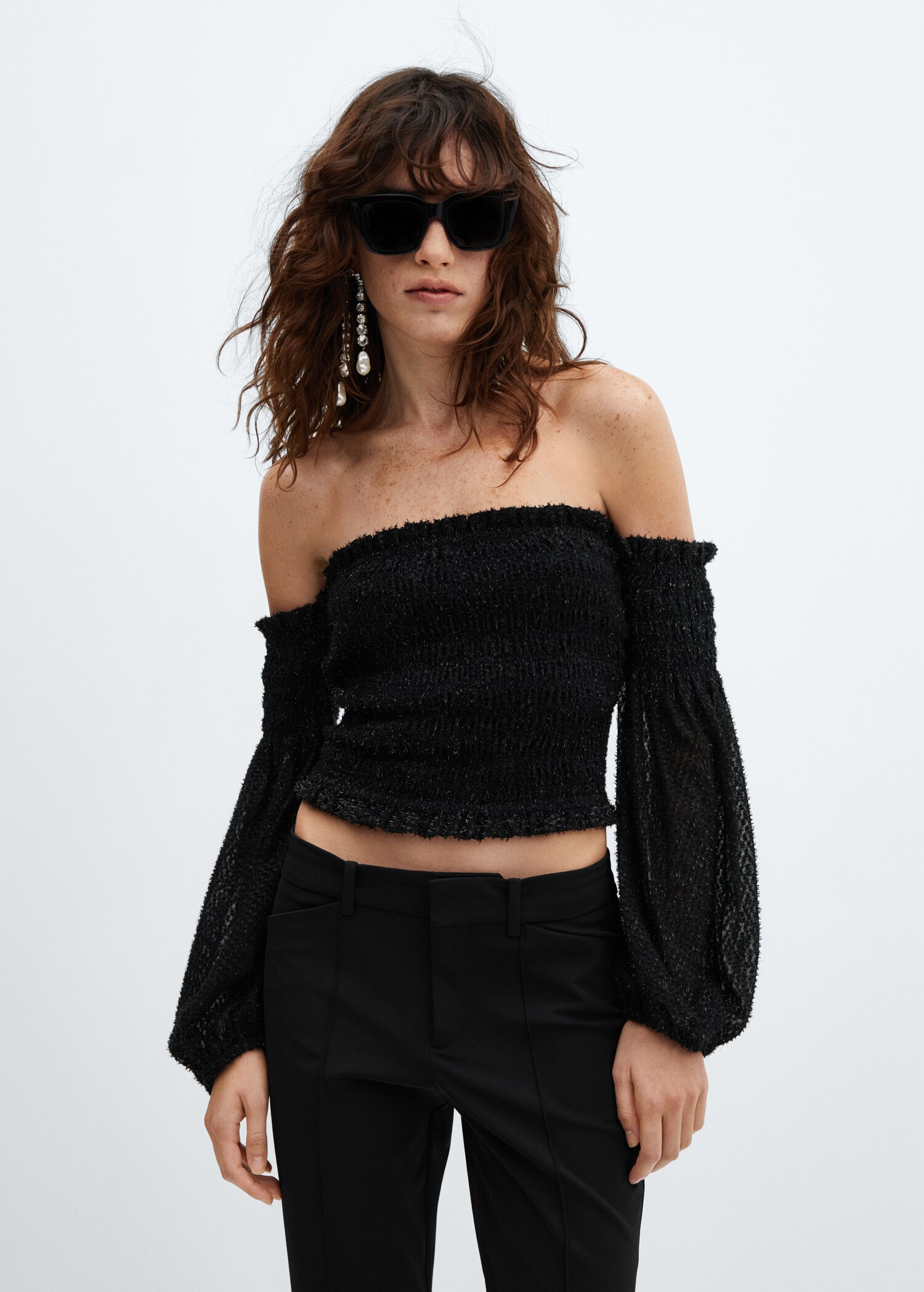 Blusa lúrex hombros descubiertos - Plano medio