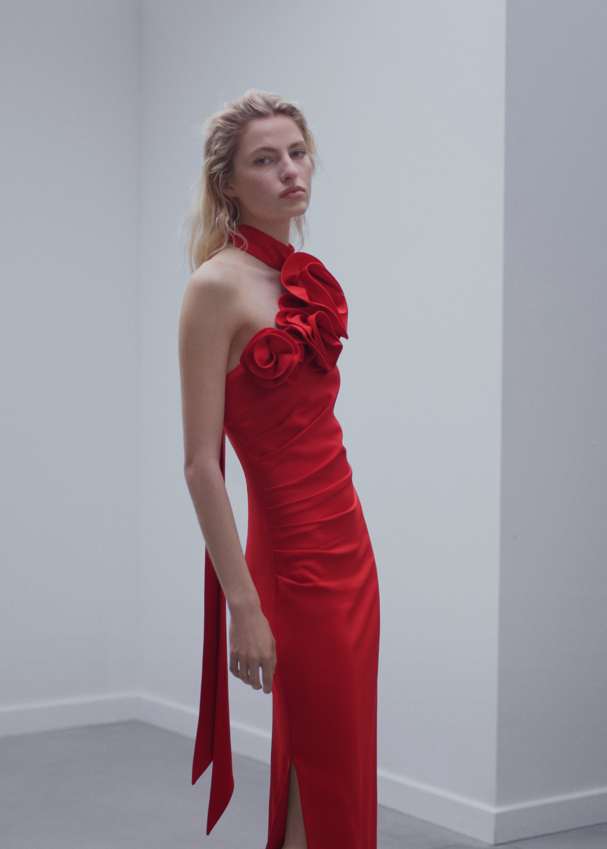 Vestido maxi flores abertura - Plano medio