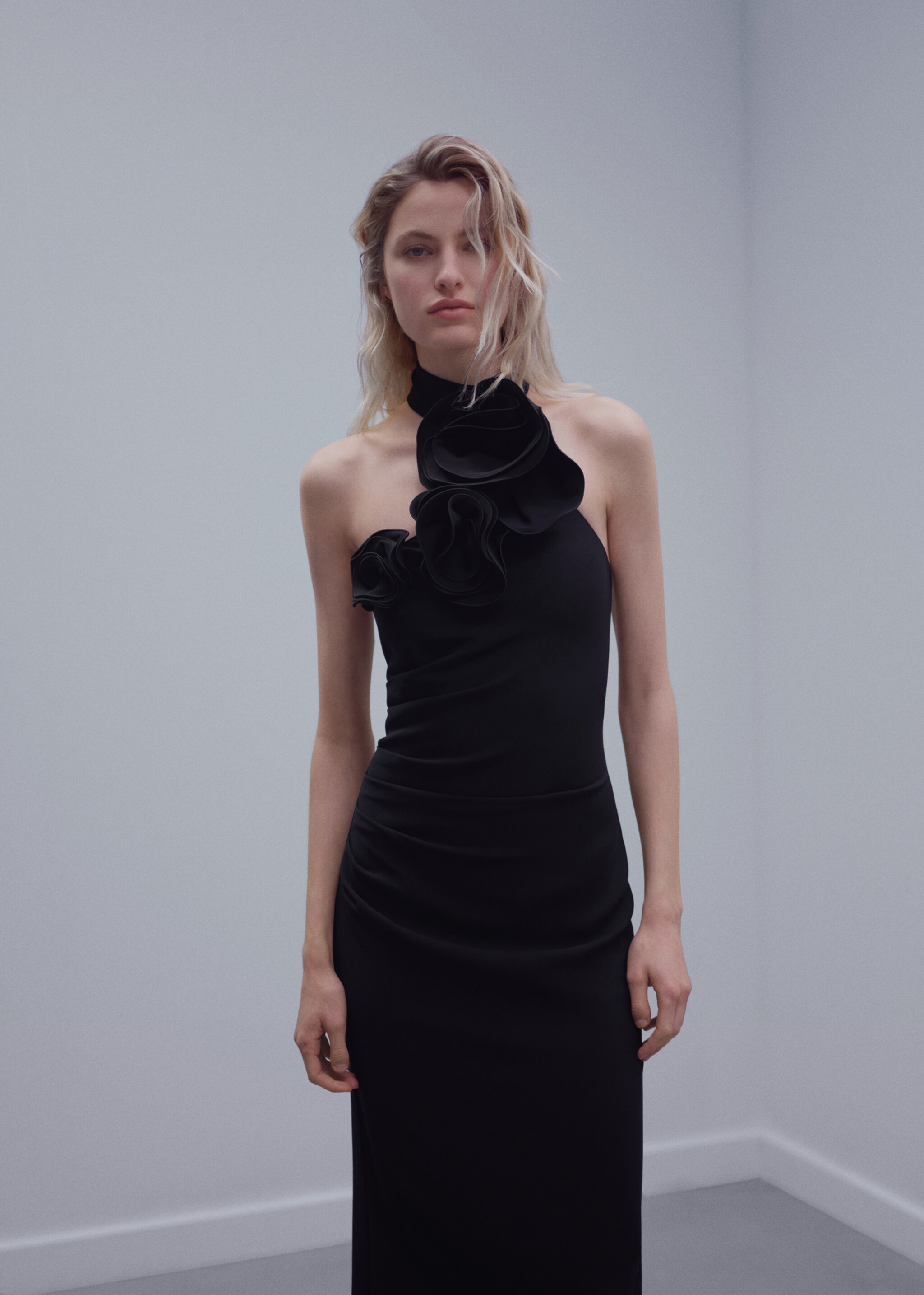 Vestido maxi flores abertura - Plano medio