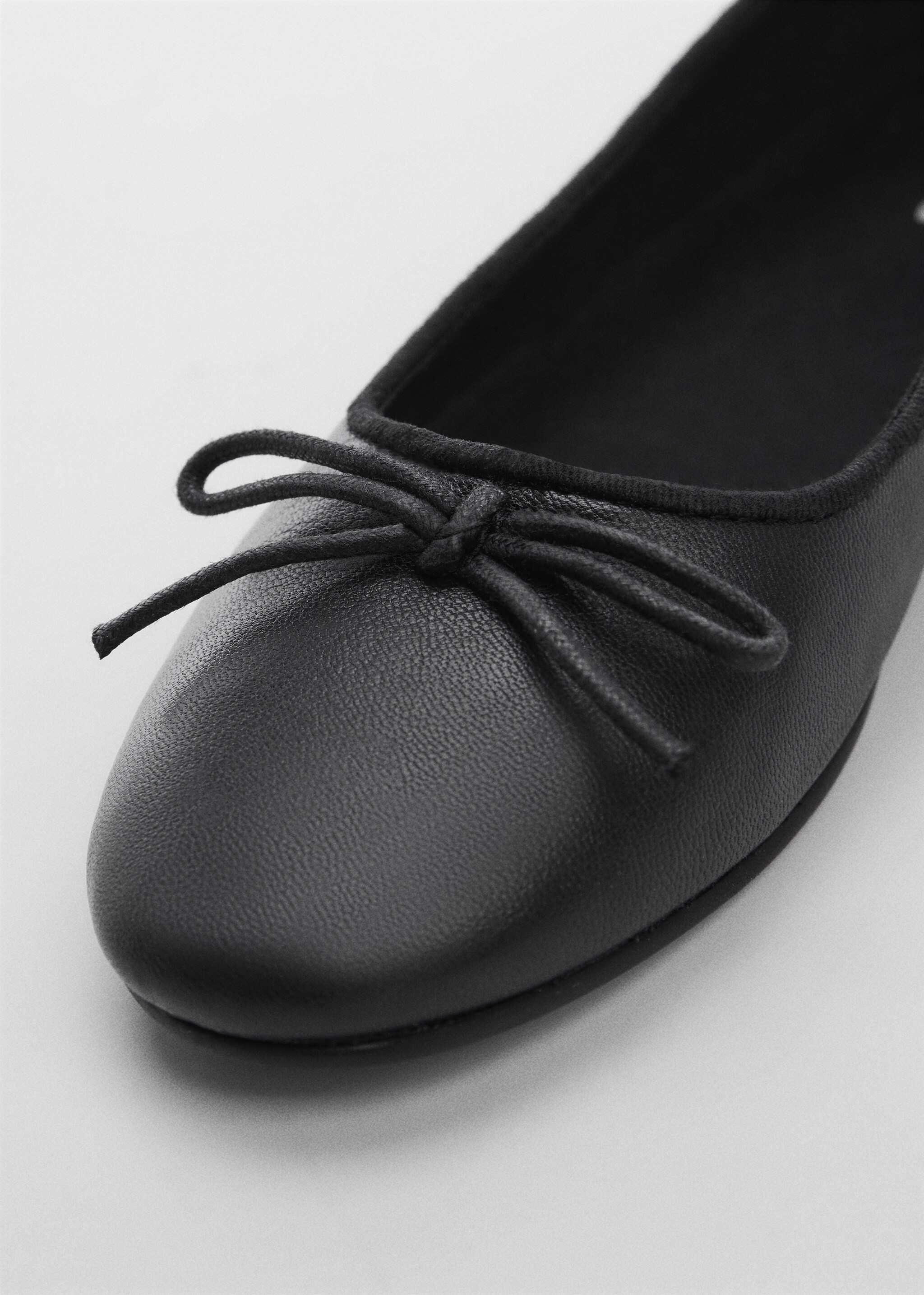 Leather ballet flats with bow - Details of the article 2