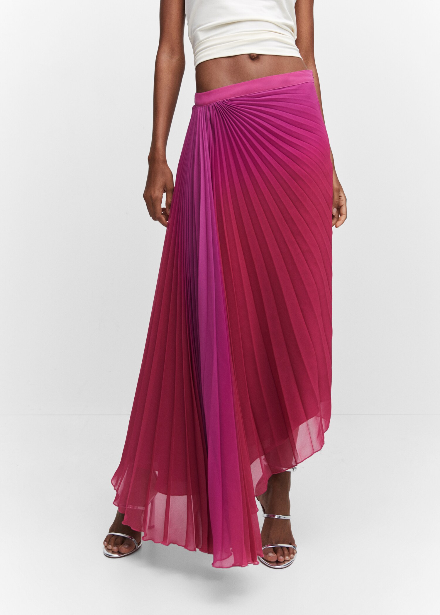 Pleated asymmetric skirt  - Medium plane