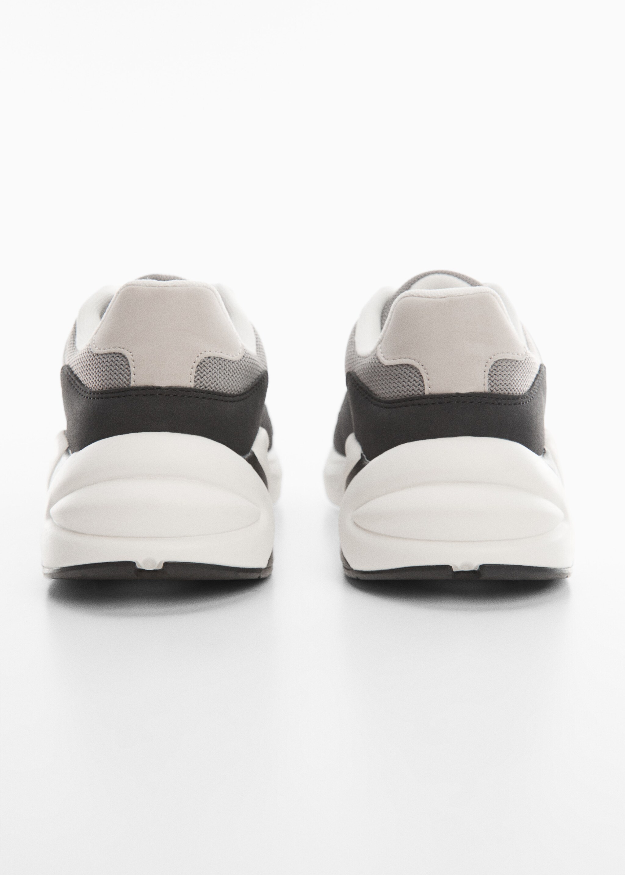 Sneakers mit Kontrast-Design - Detail des Artikels 1