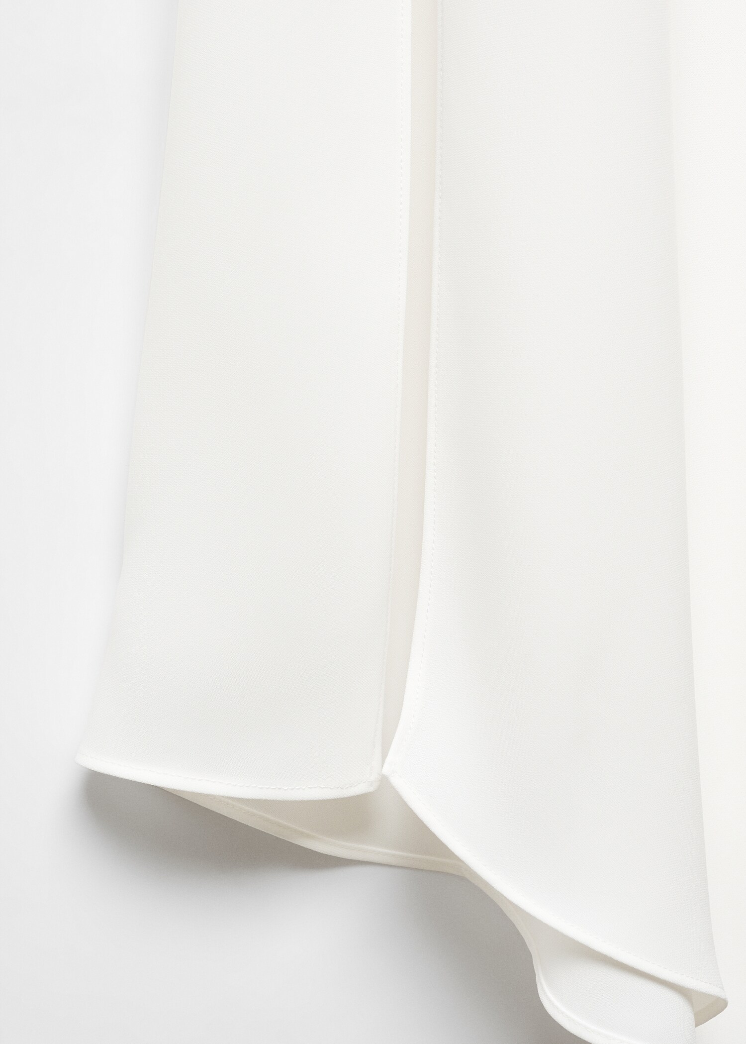 Asymmetrical dress with side slit - Details of the article 8