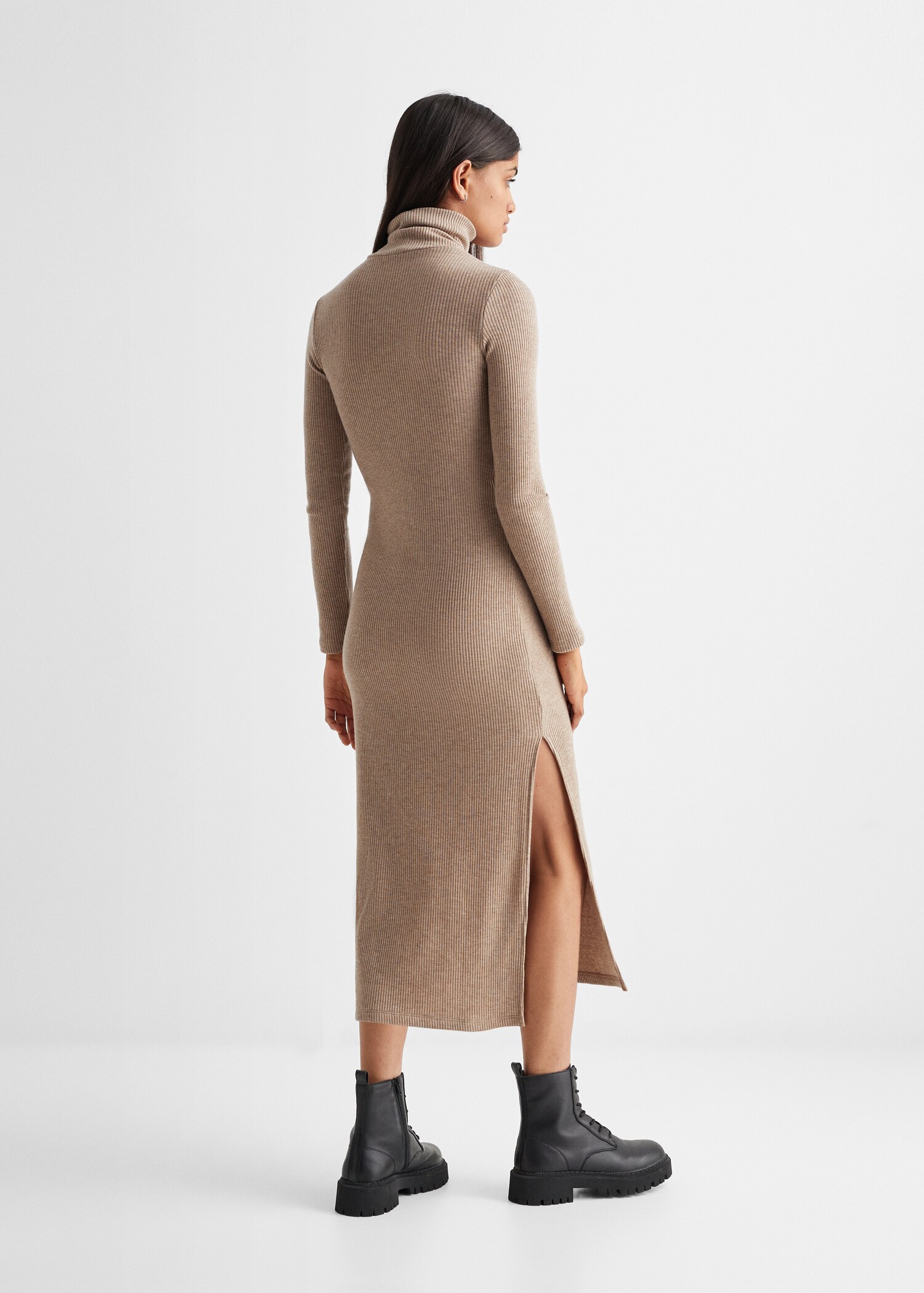 Ribbed knit dress - Achterkant van het artikel