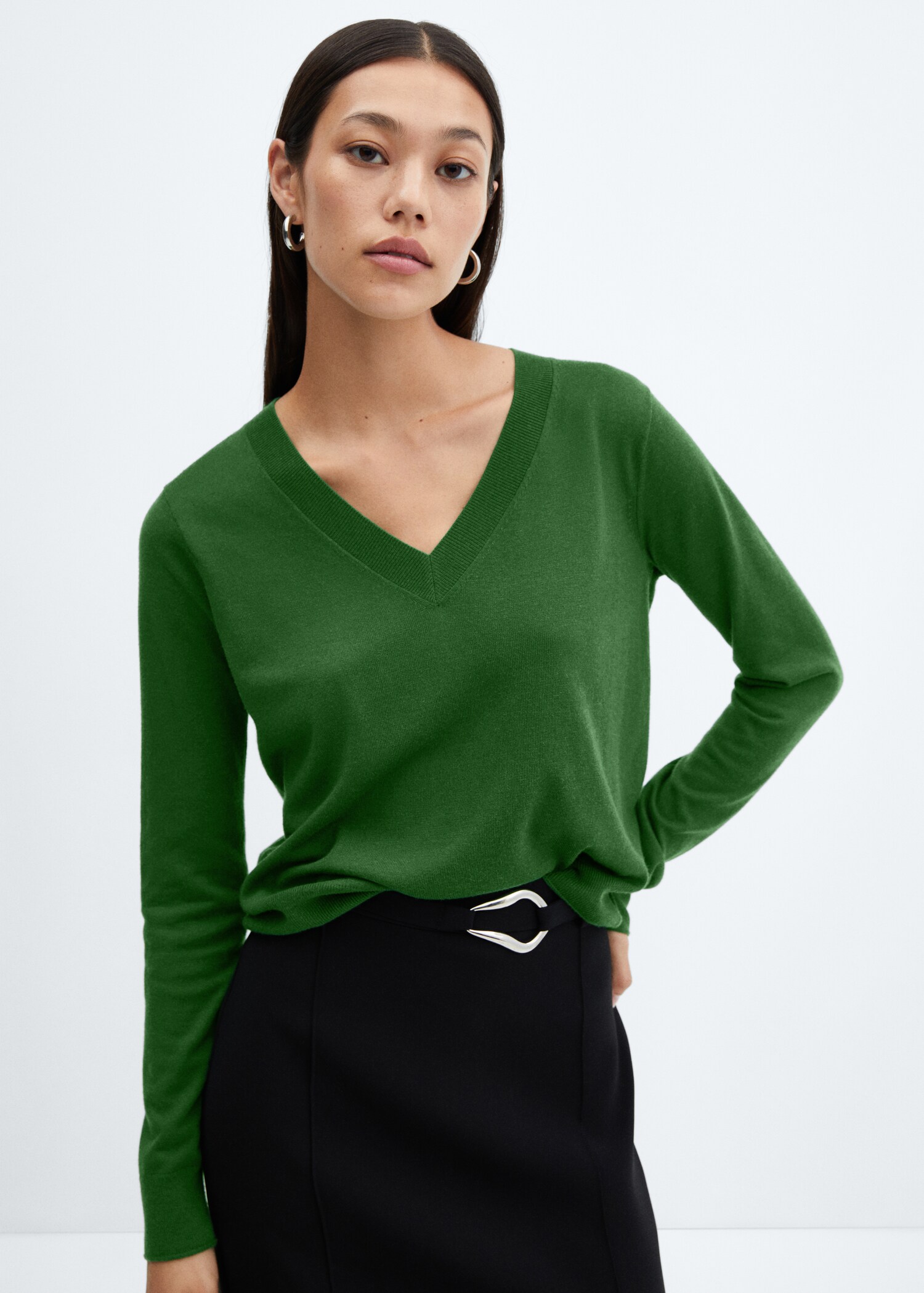 Fine-knit V-neck sweater - Medium plane