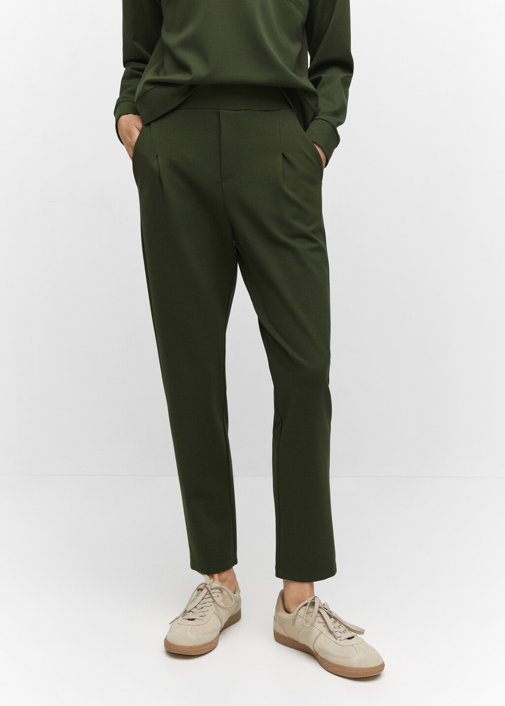 Jogging trousers with pockets best sale