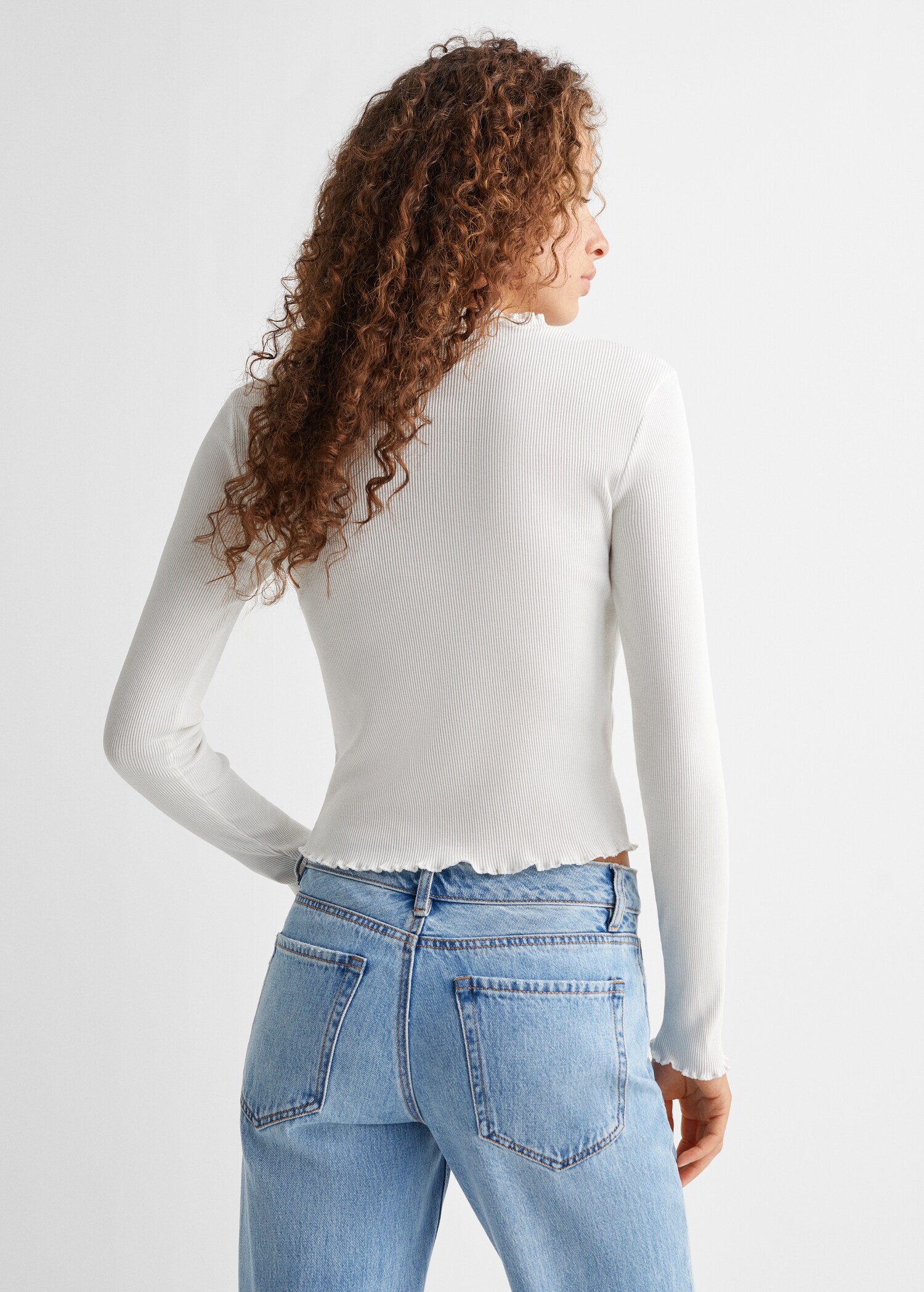 Long sleeve cotton t-shirt - Reverse of the article