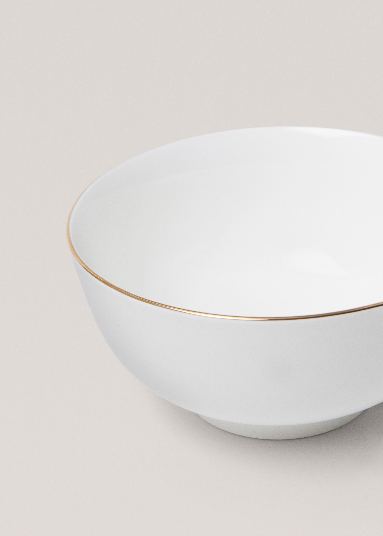 Gold-rimmed bowl - Details of the article 2