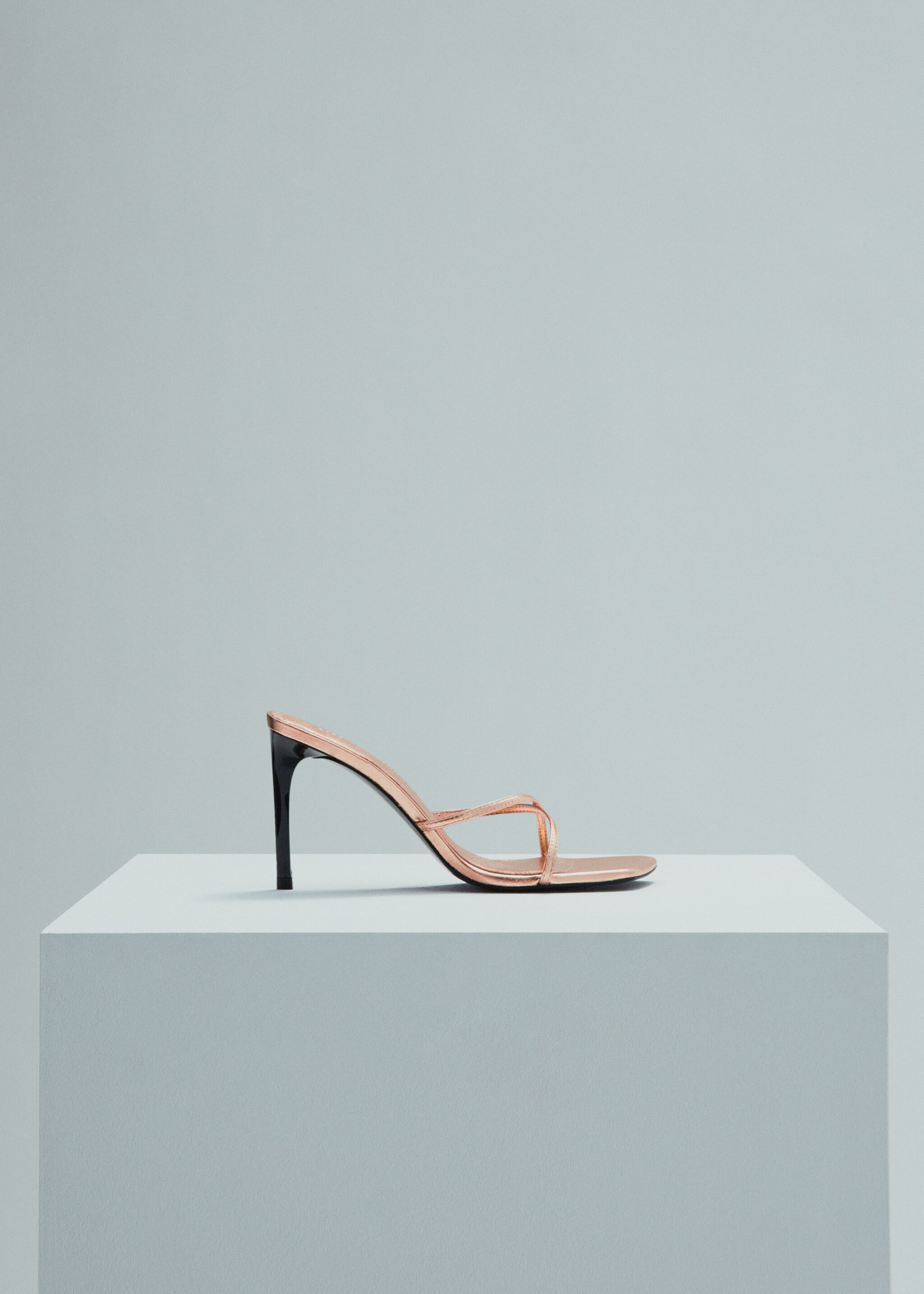 Heeled leather sandals with straps - Article without model