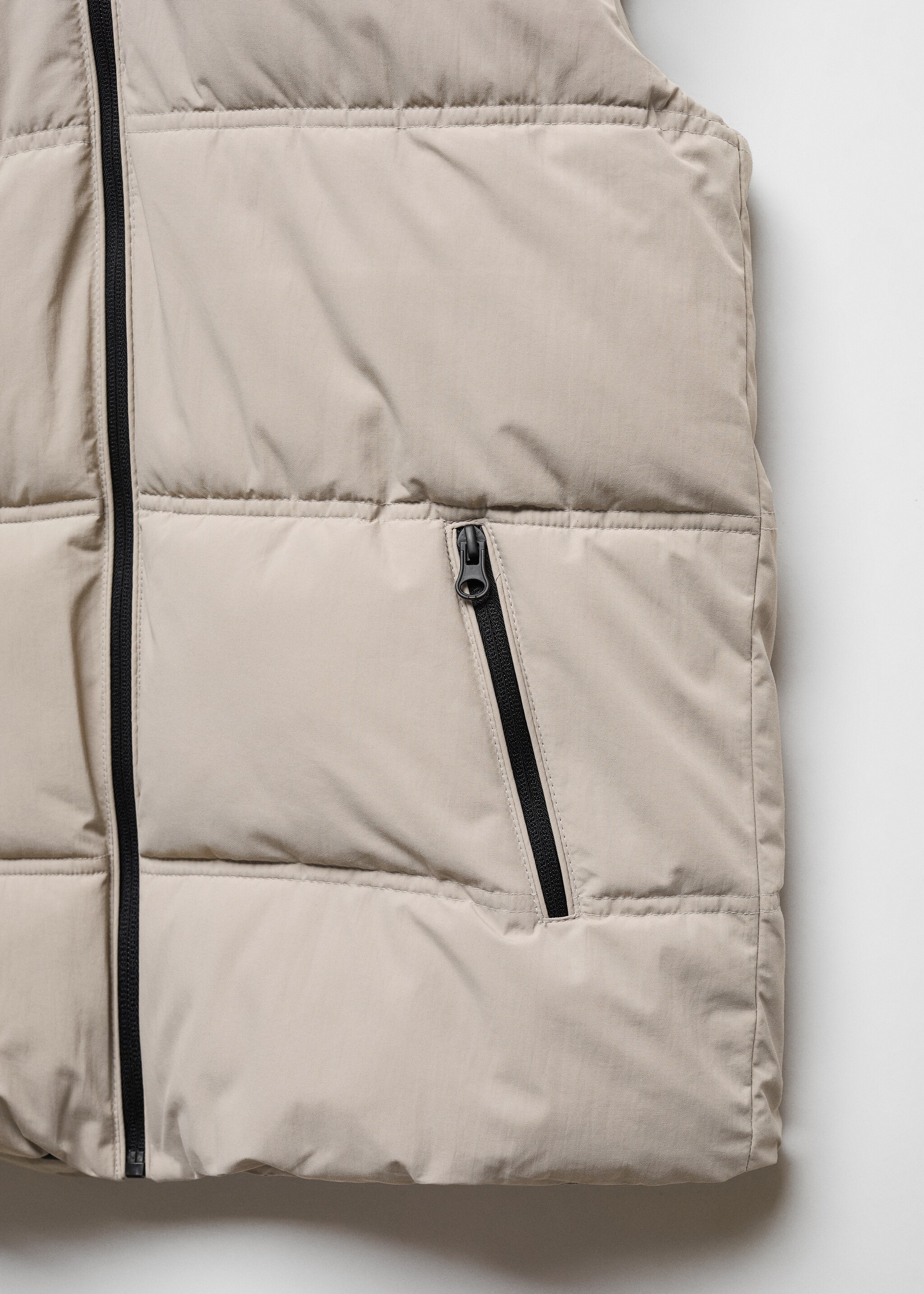 Quilted gilet - Details of the article 8