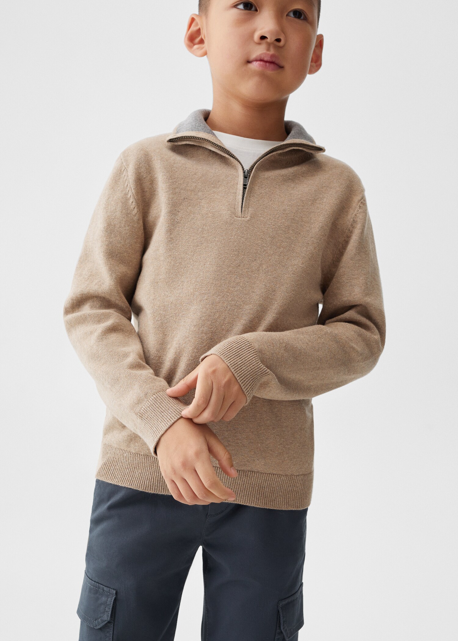 Jersey cuello cremallera - Plano medio