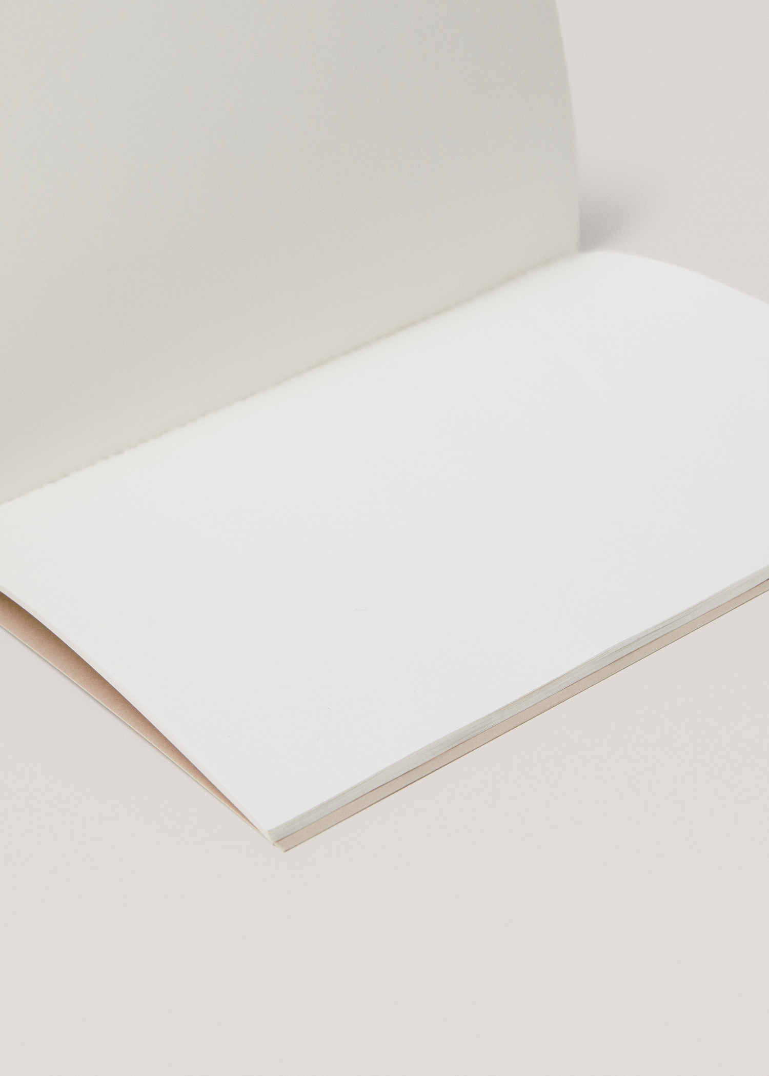 Plain notebook 21x15cm - Details of the article 3