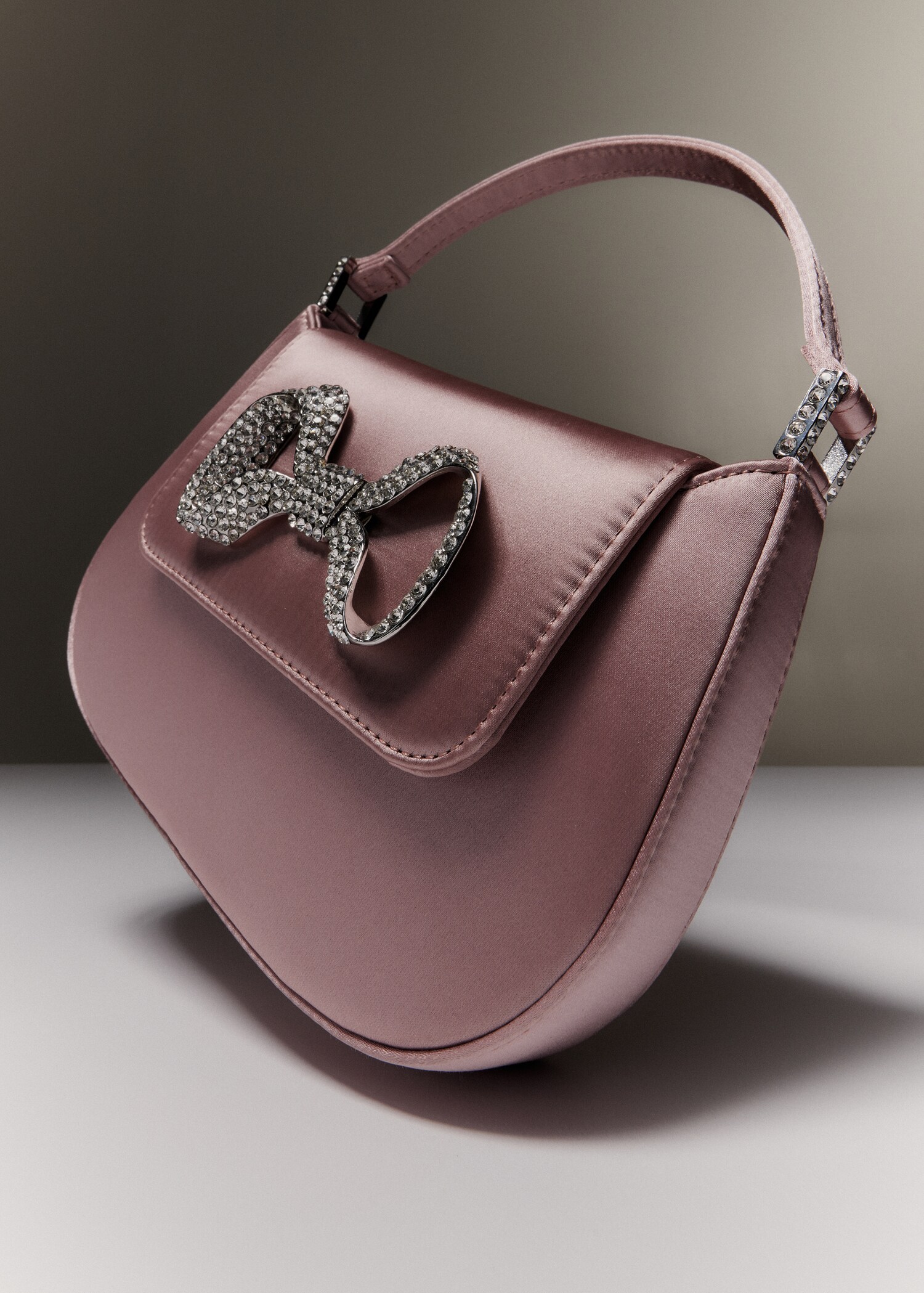 Rhinestone bag with flap and bow - Details of the article 7