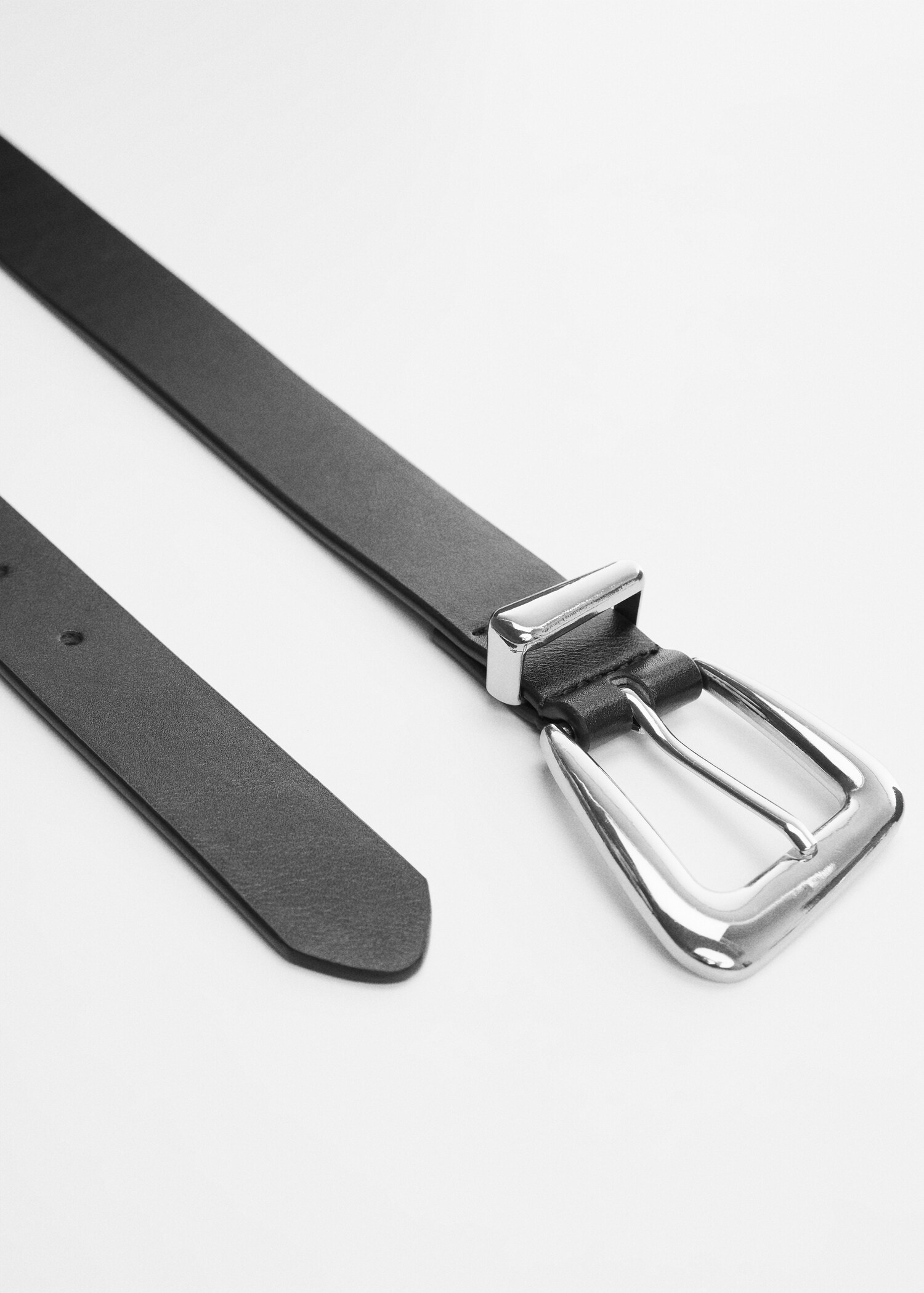 Belt with irregular buckle  - Details of the article 1