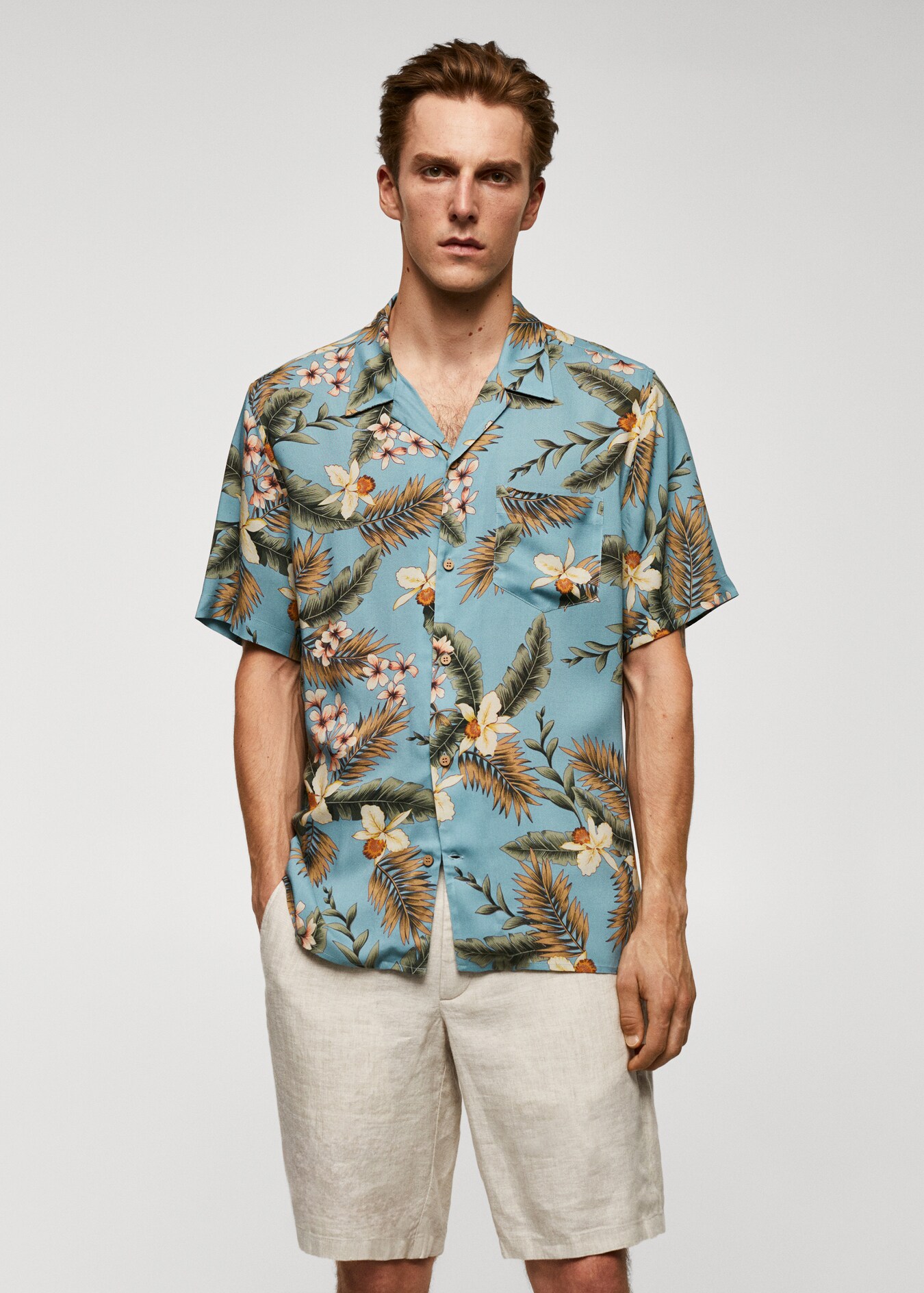 Camisa regular fit estampado hawaiano