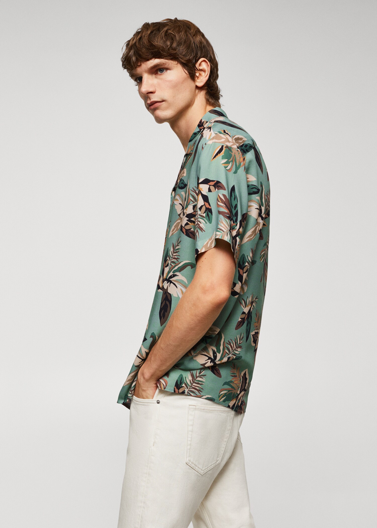 Camisa regular fit estampado floral - Detalle del artículo 2