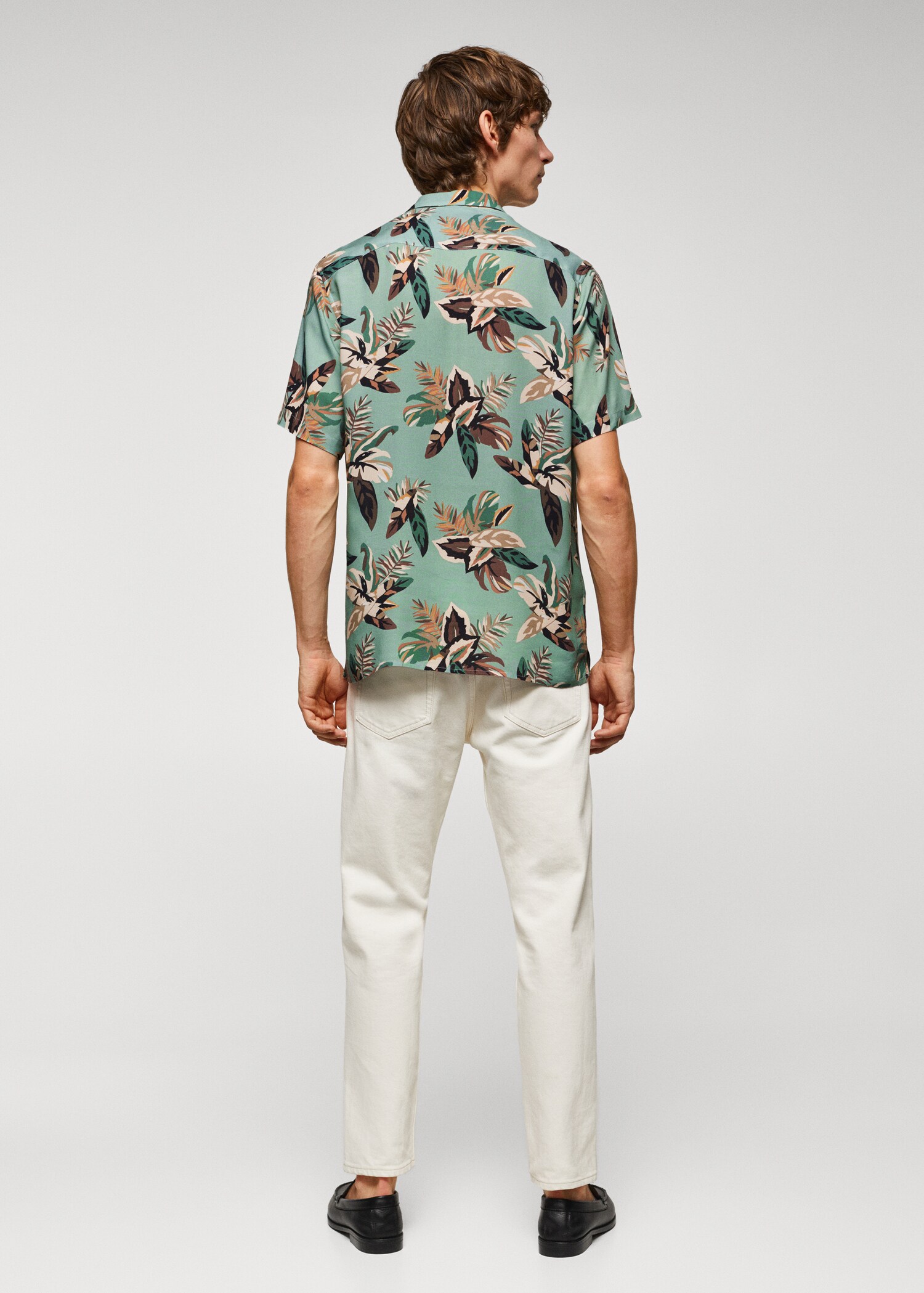 Camisa regular fit estampado floral - Reverso del artículo