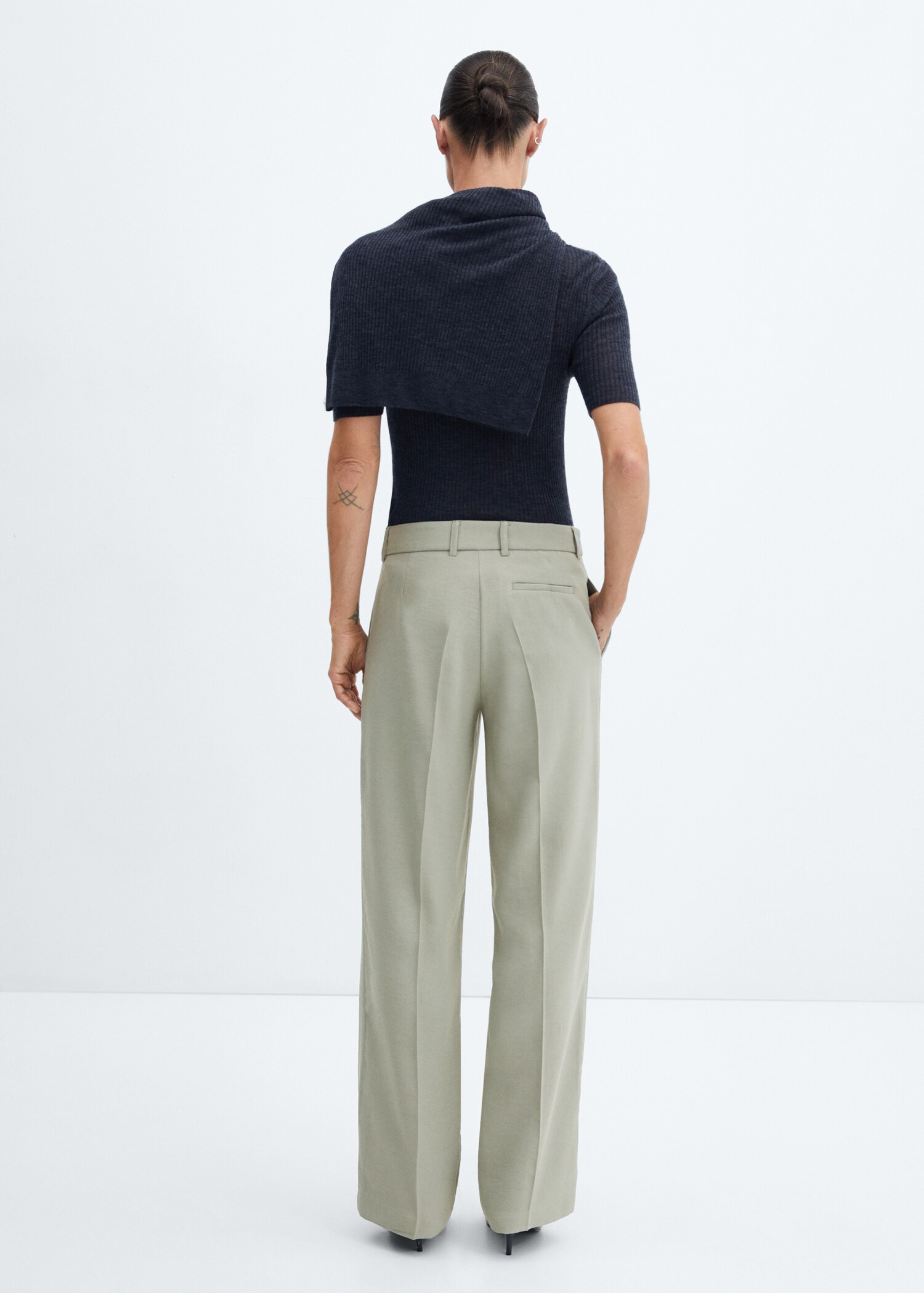 Pantalón recto pinzas - Reverso del artículo