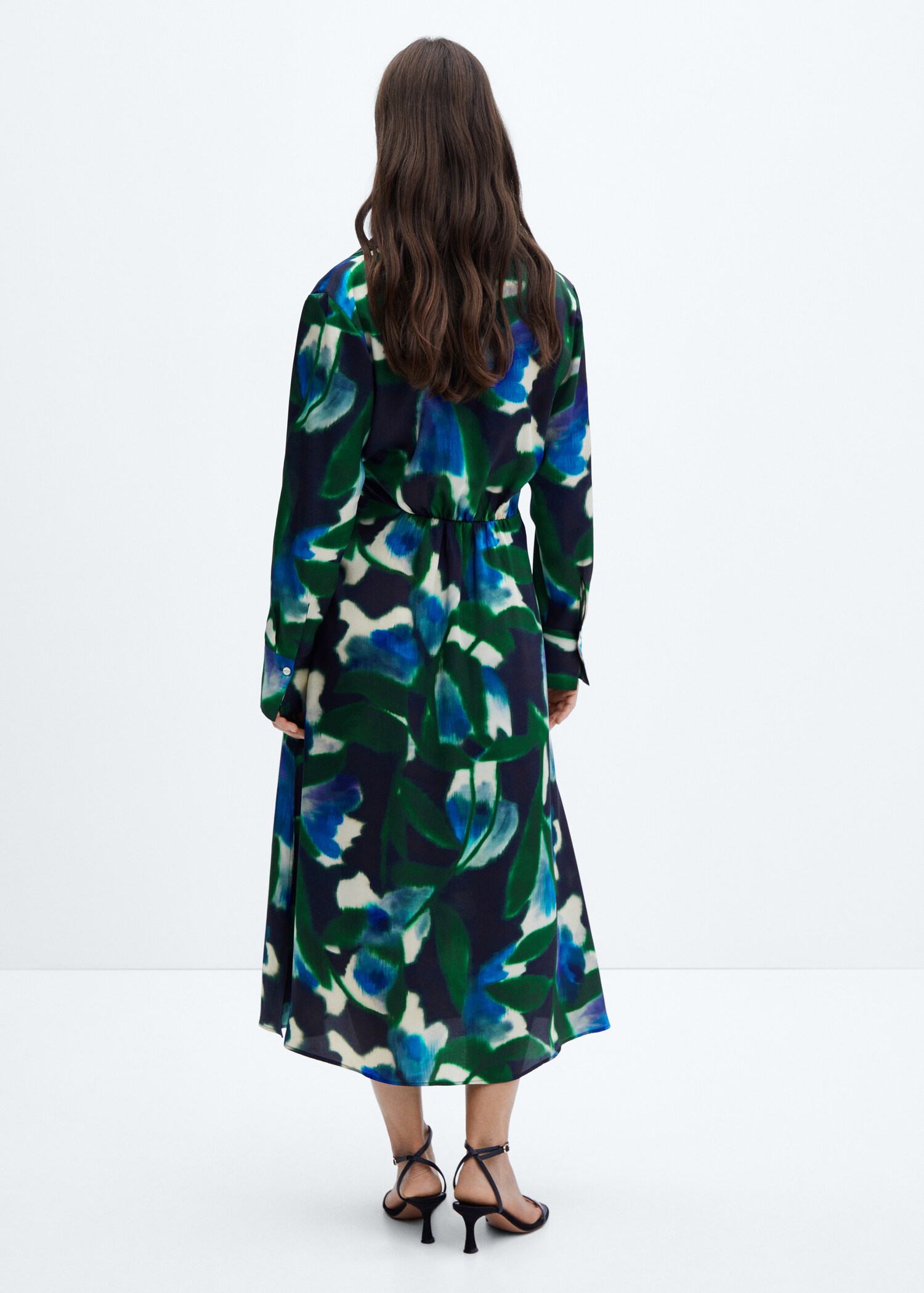 Vestido camiseiro estampado - Verso do artigo