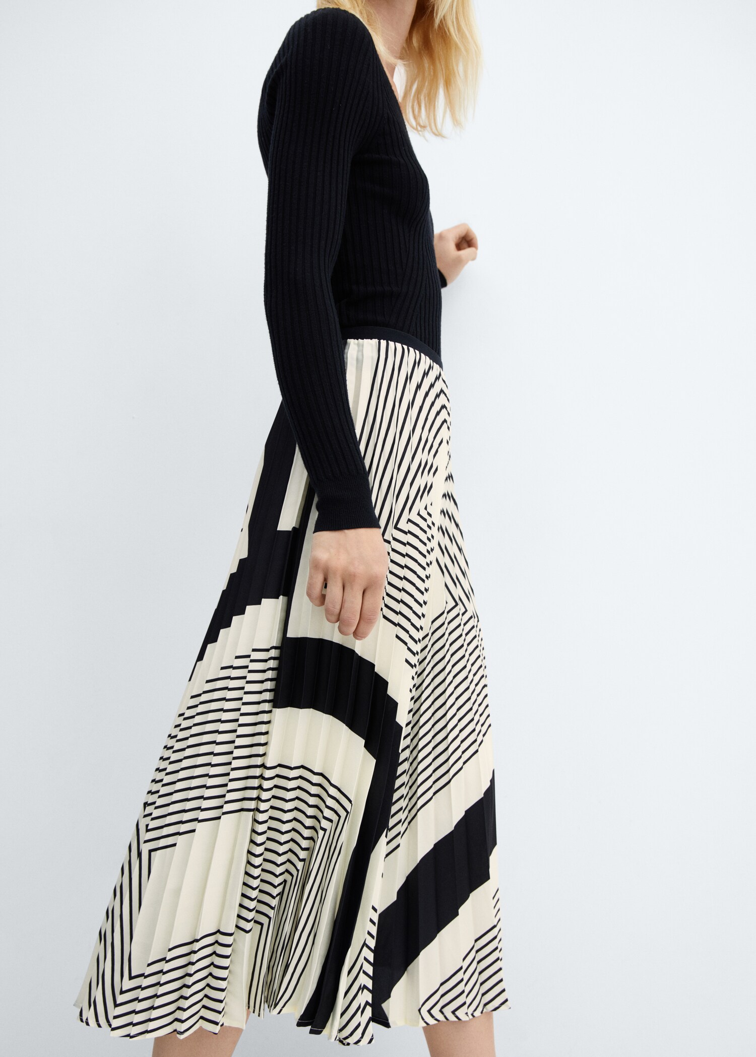 Stripes pleated skirt - Details of the article 6