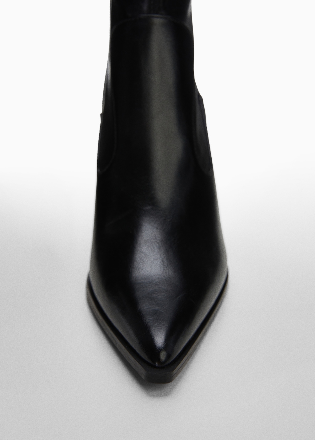 Pointed toe ankle boot swith zip closure Women MANGO Armenia