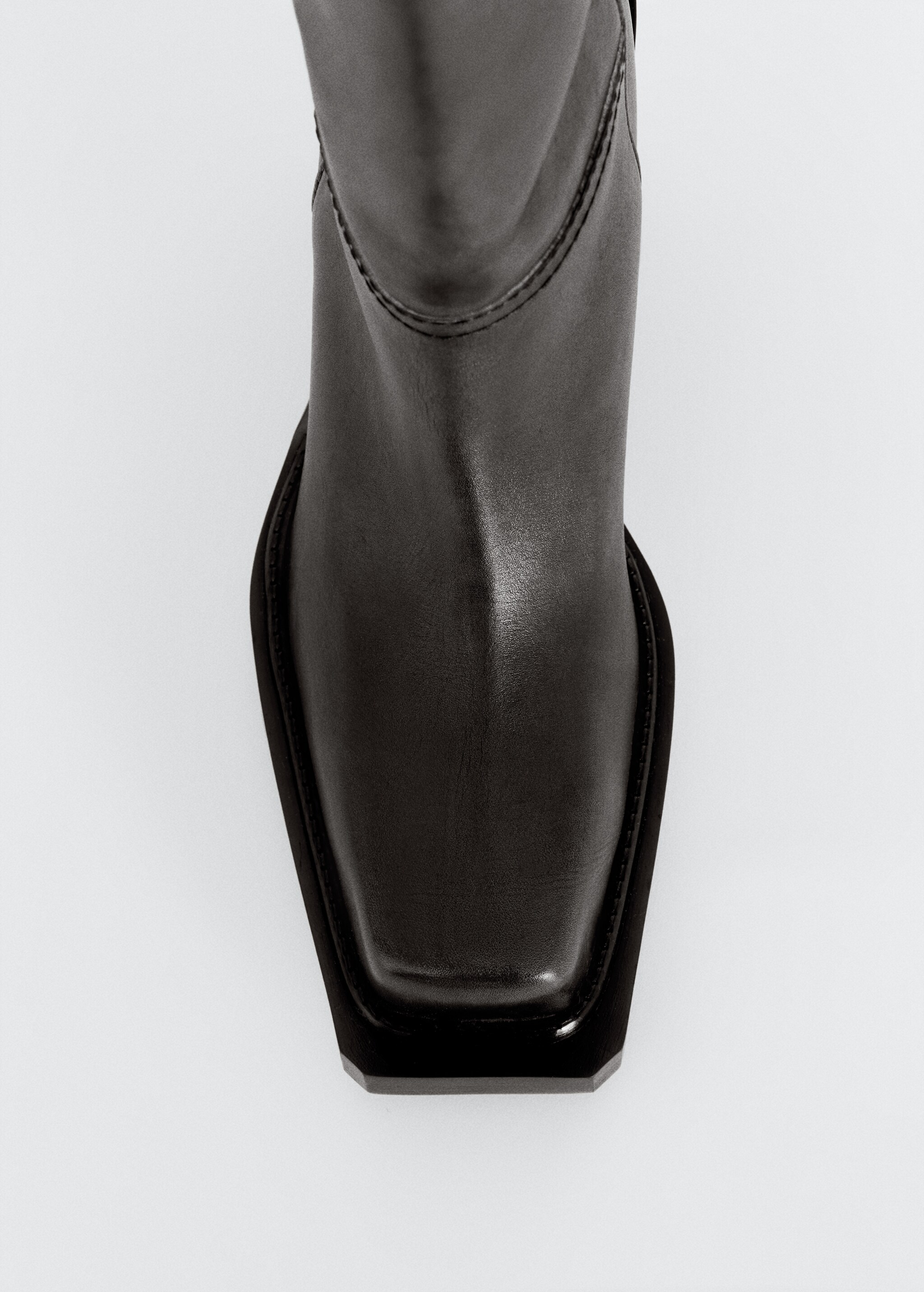 Leather boots with tall leg - Details of the article 1