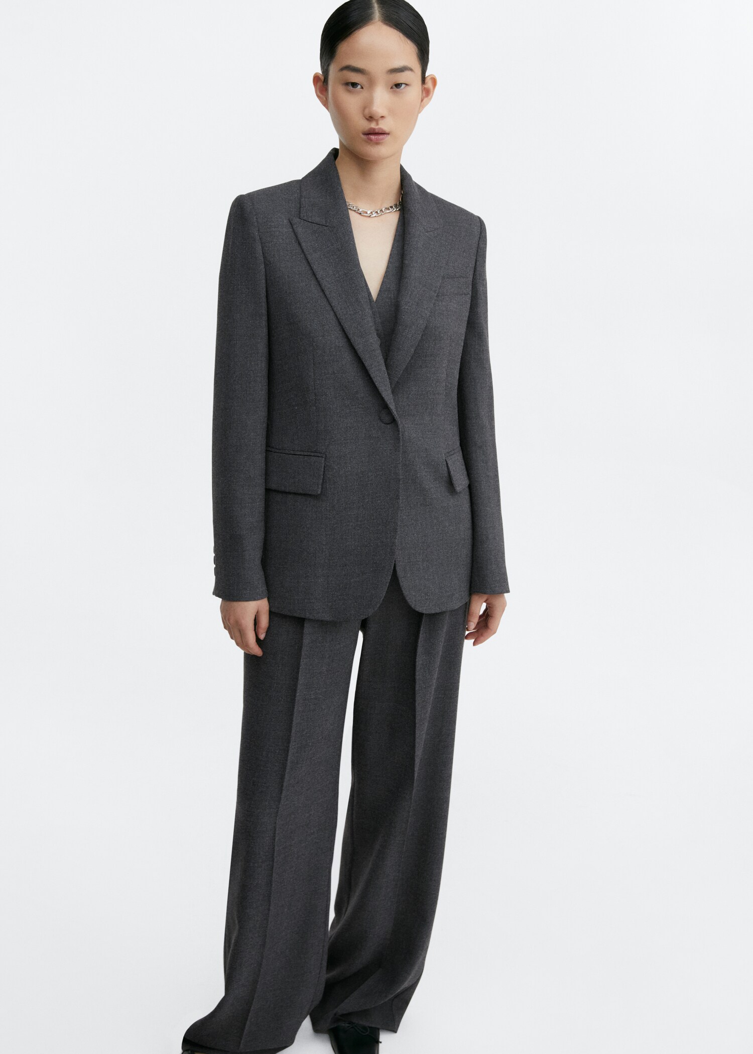 Americana traje estructurada - Plano medio