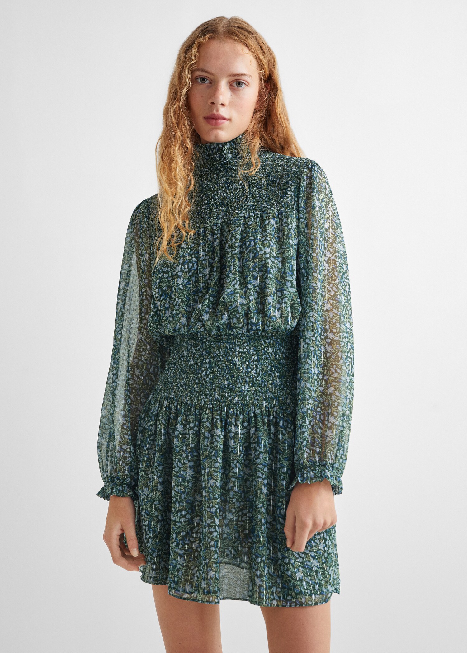 Vestido fruncido estampado - Plano medio