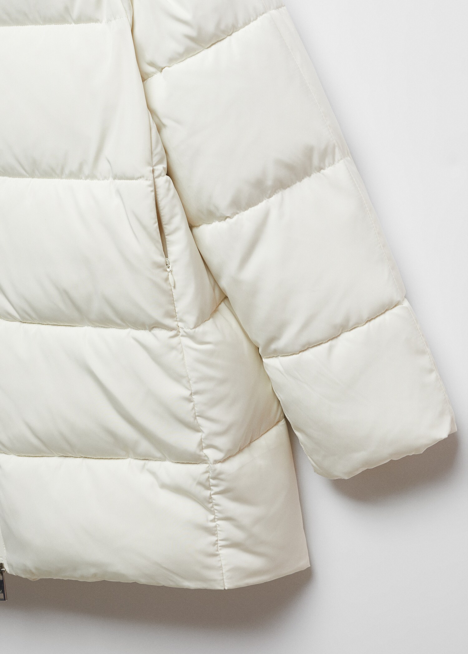 Hood quilted coat - Details of the article 8