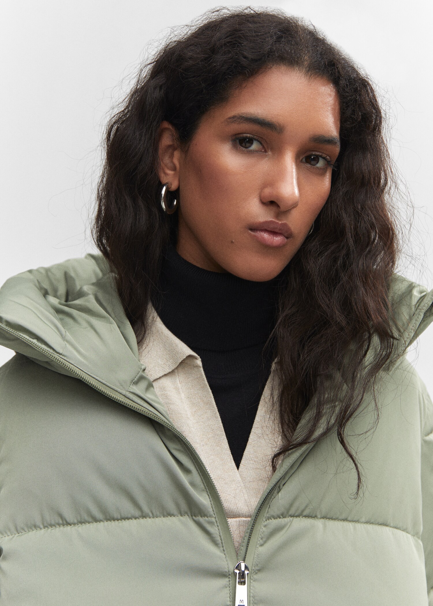Hood quilted coat - Details of the article 1