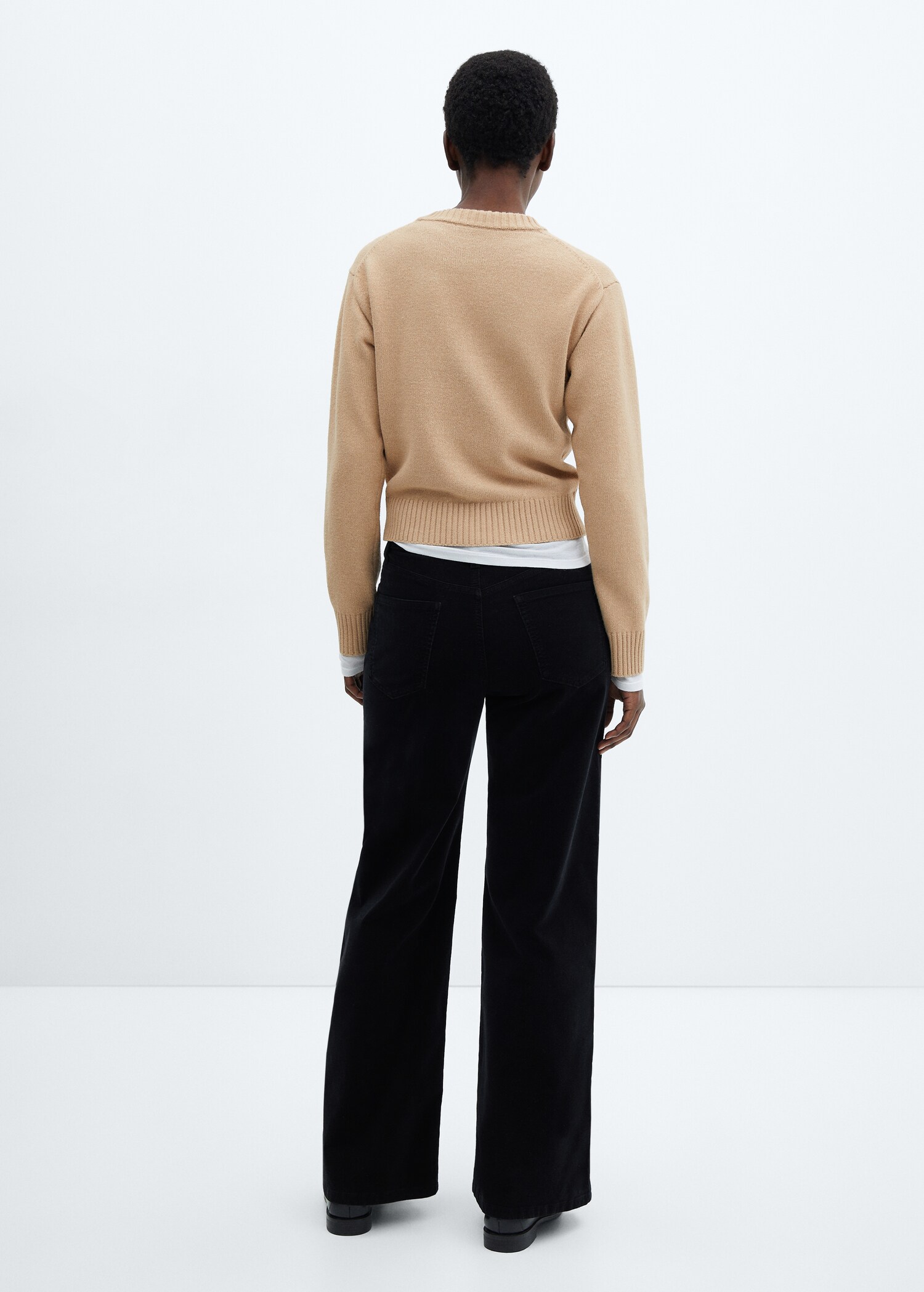 Straight mid-rise corduroy pants - Reverse of the article