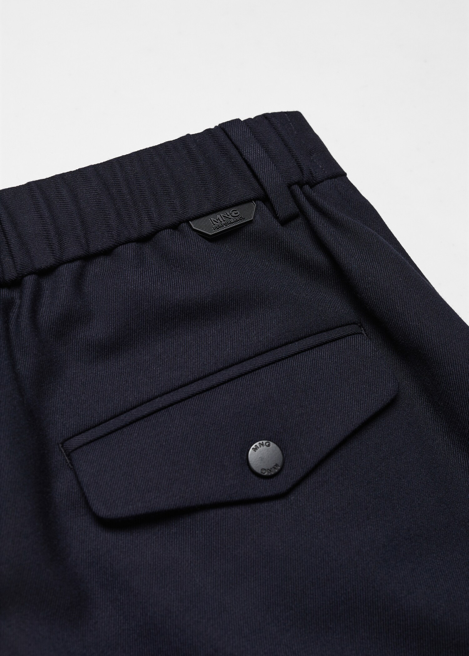 Pantalon slim fit tissu technique - Détail de l'article 8