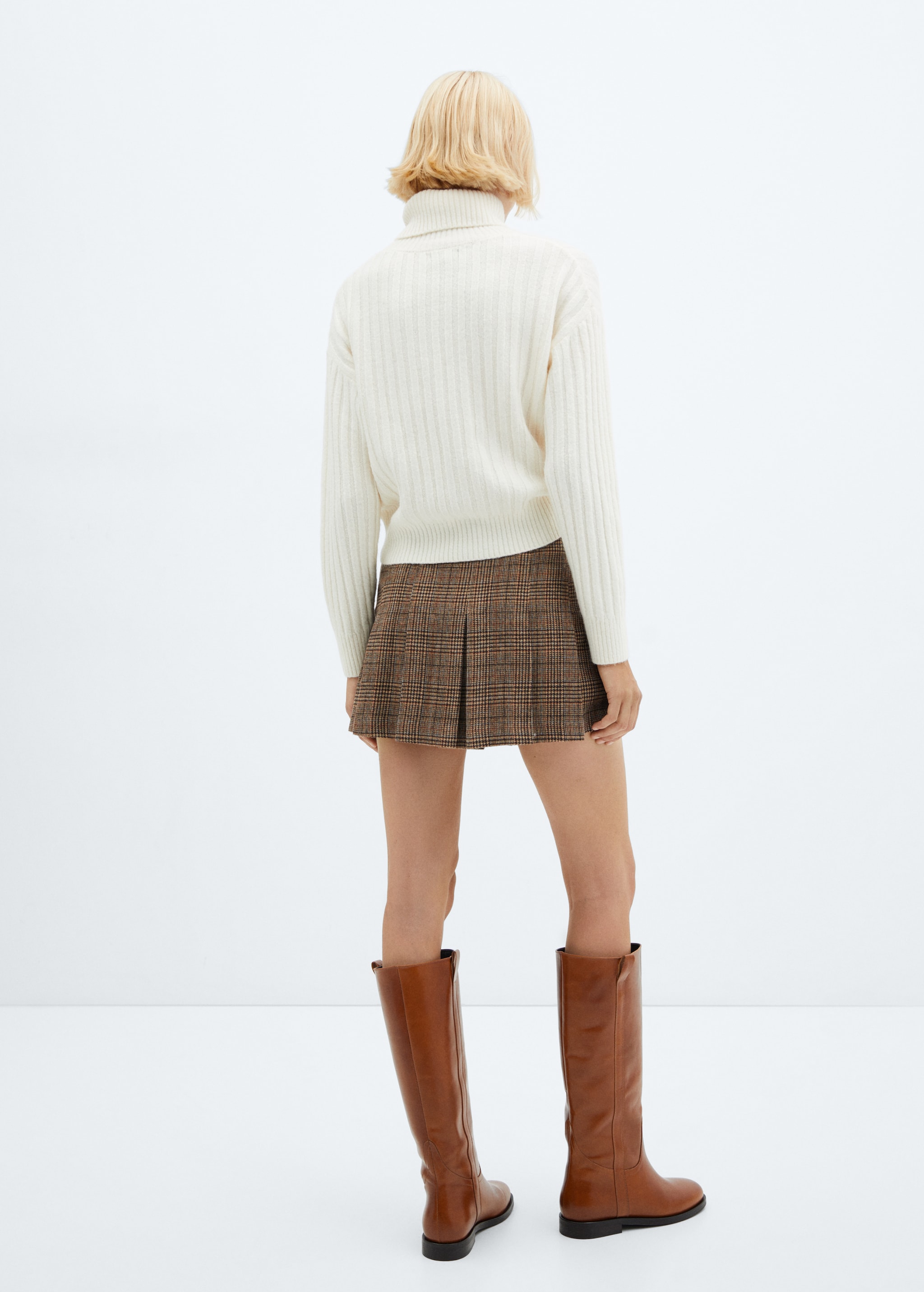 Houndstooth pleated skirt - Reverse of the article