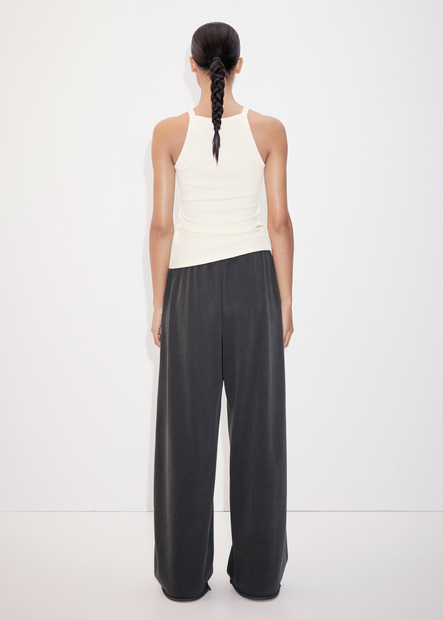 Top de malha com gola halter - Verso do artigo
