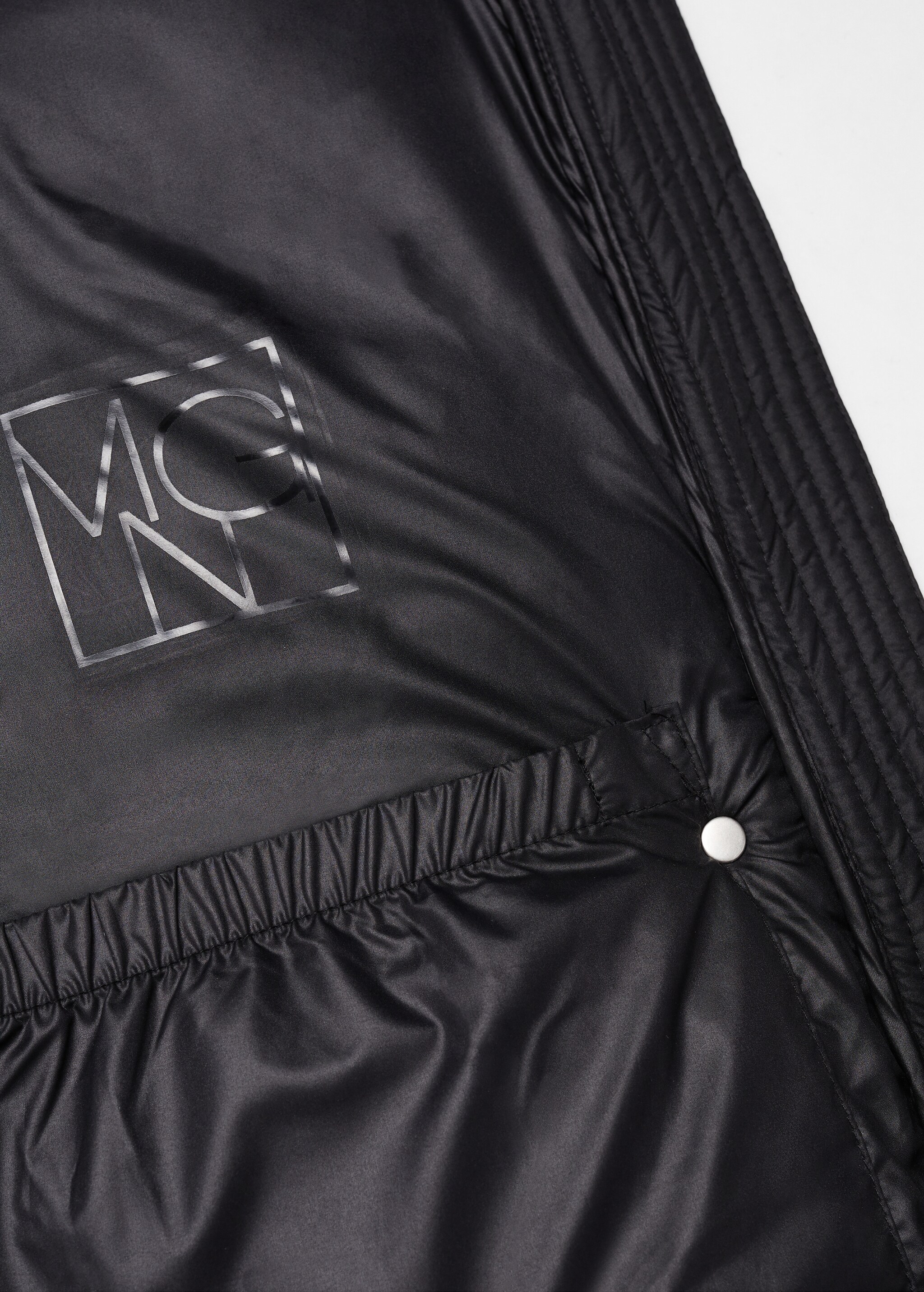 Hooded water-repellent quilted jacket - Details of the article 8