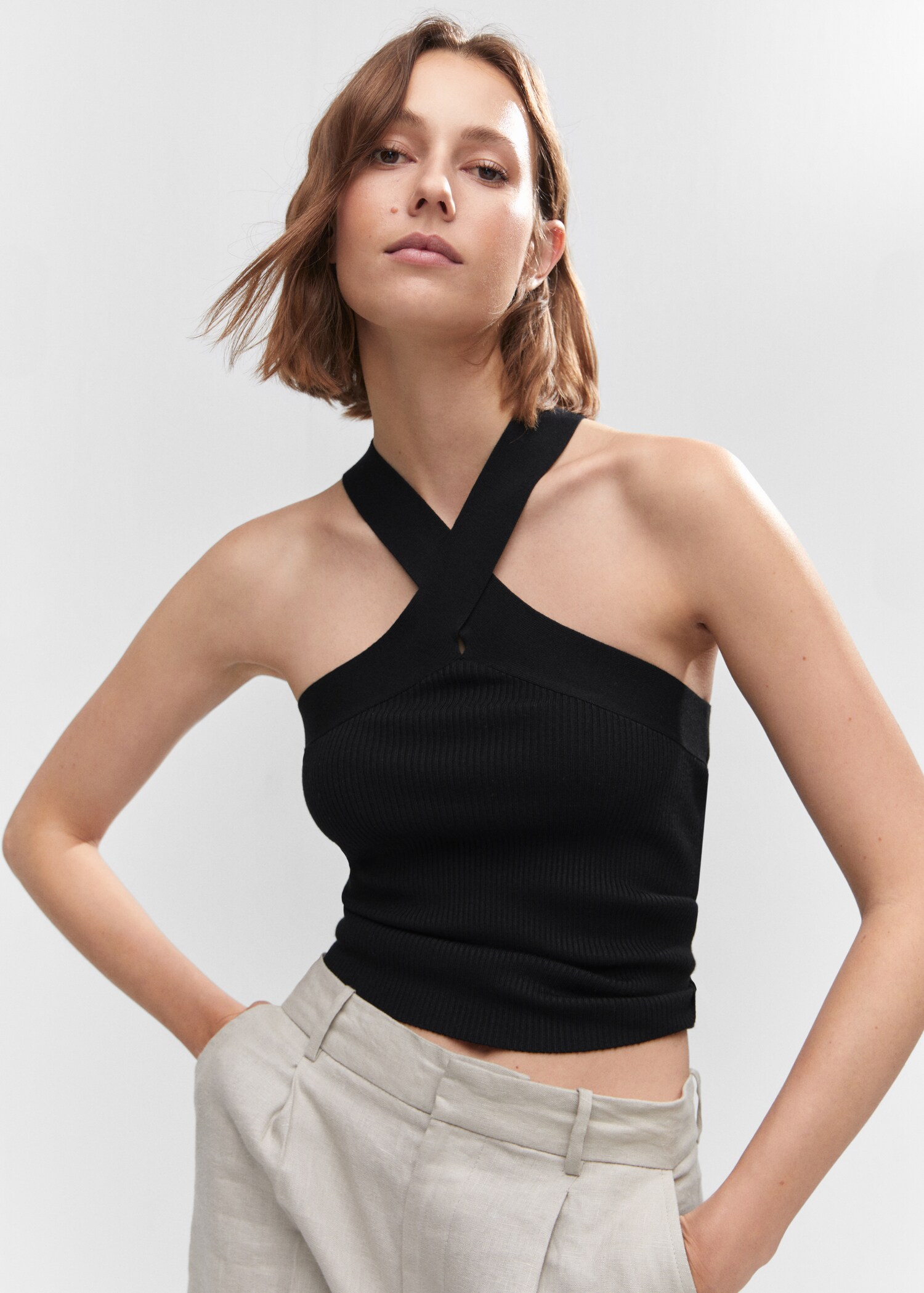 Top maille emmanchures américaines - Plan moyen